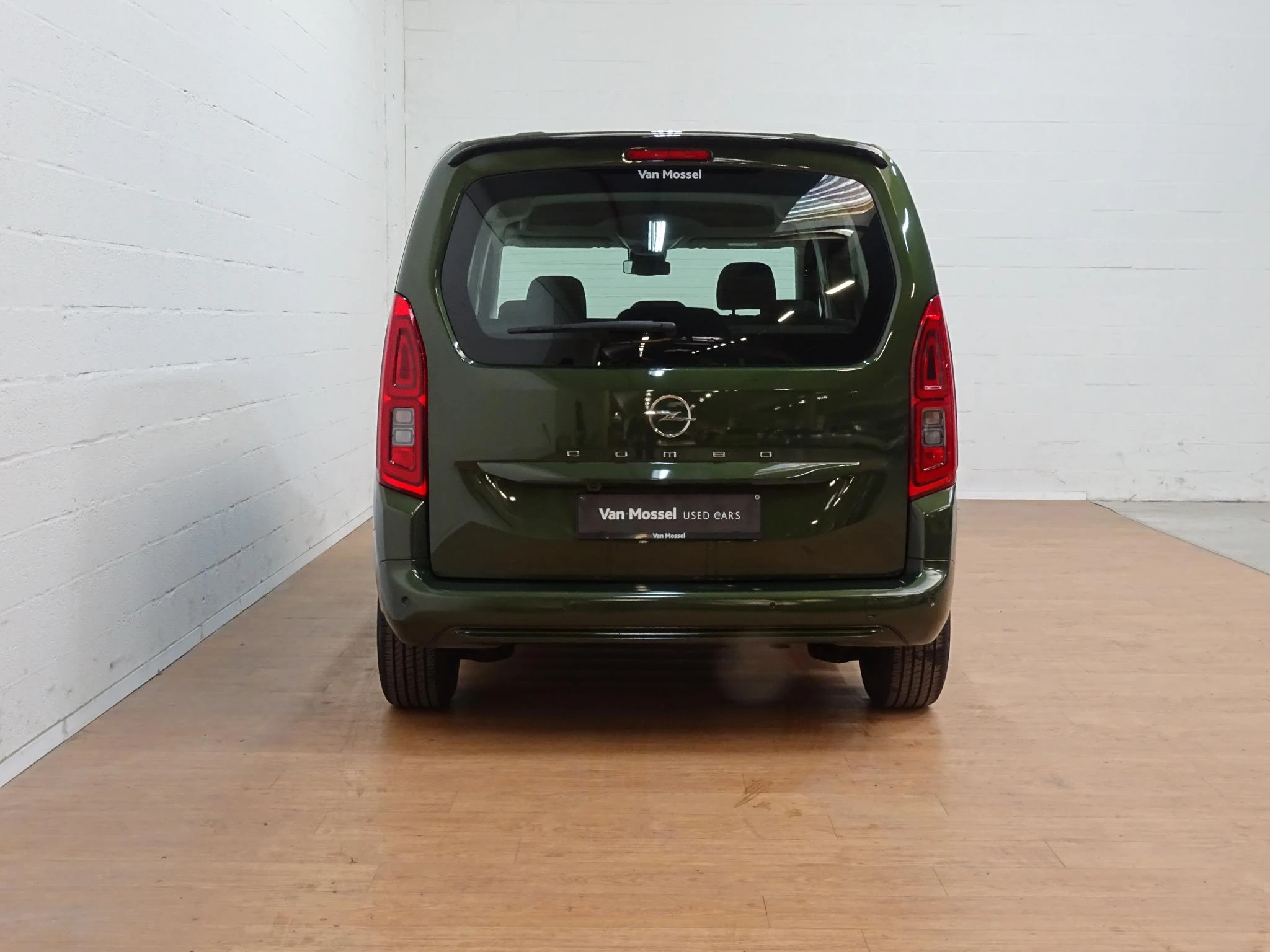 Opel-Combo Life-image-8
