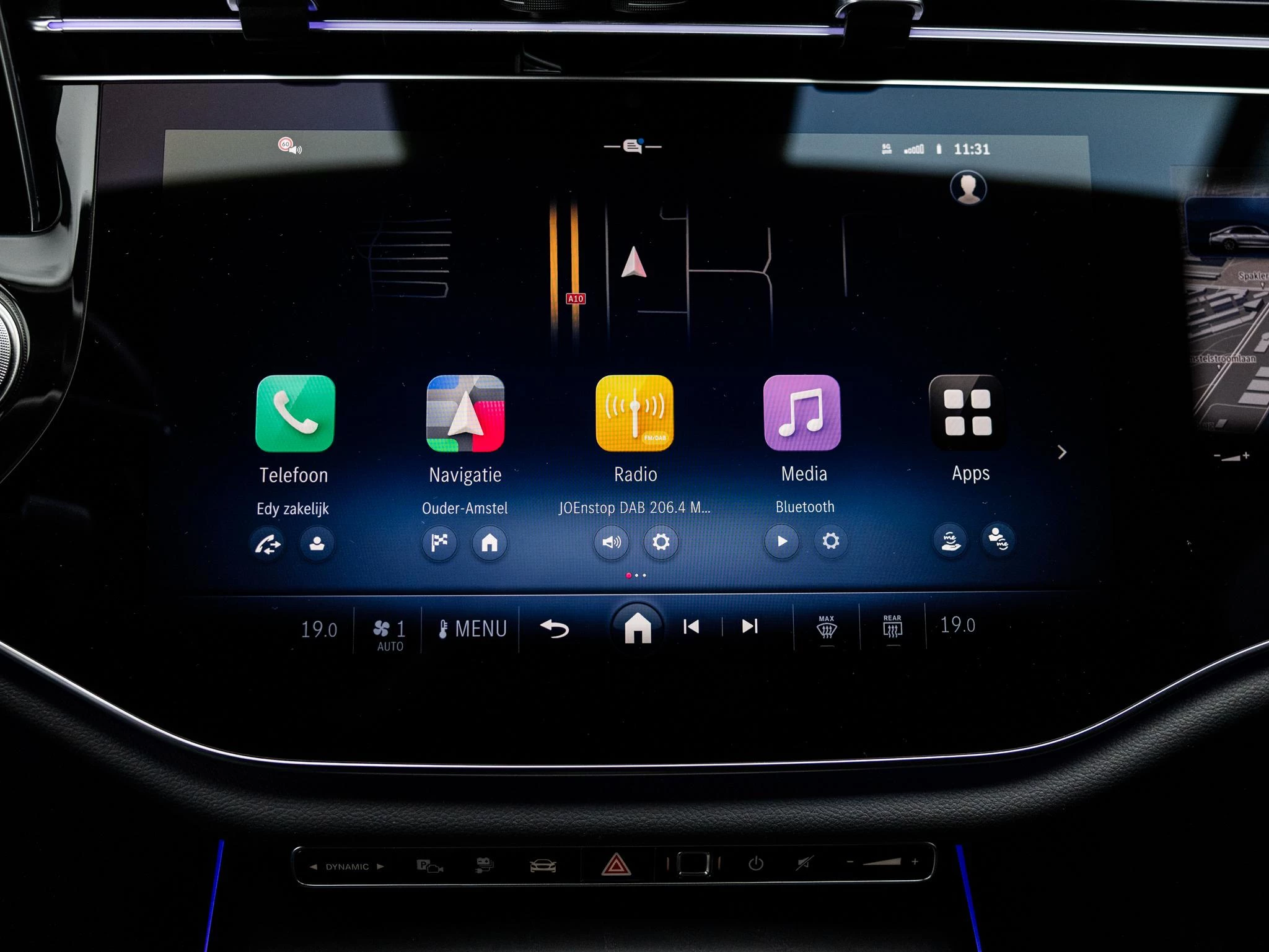 Mercedes-Benz-E-Klasse-image-37