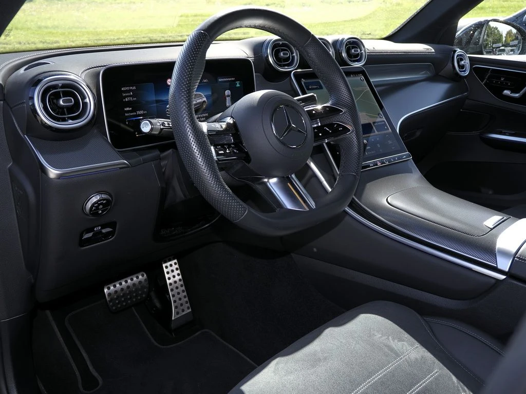 Mercedes-Benz-GLC 220 d-image-8