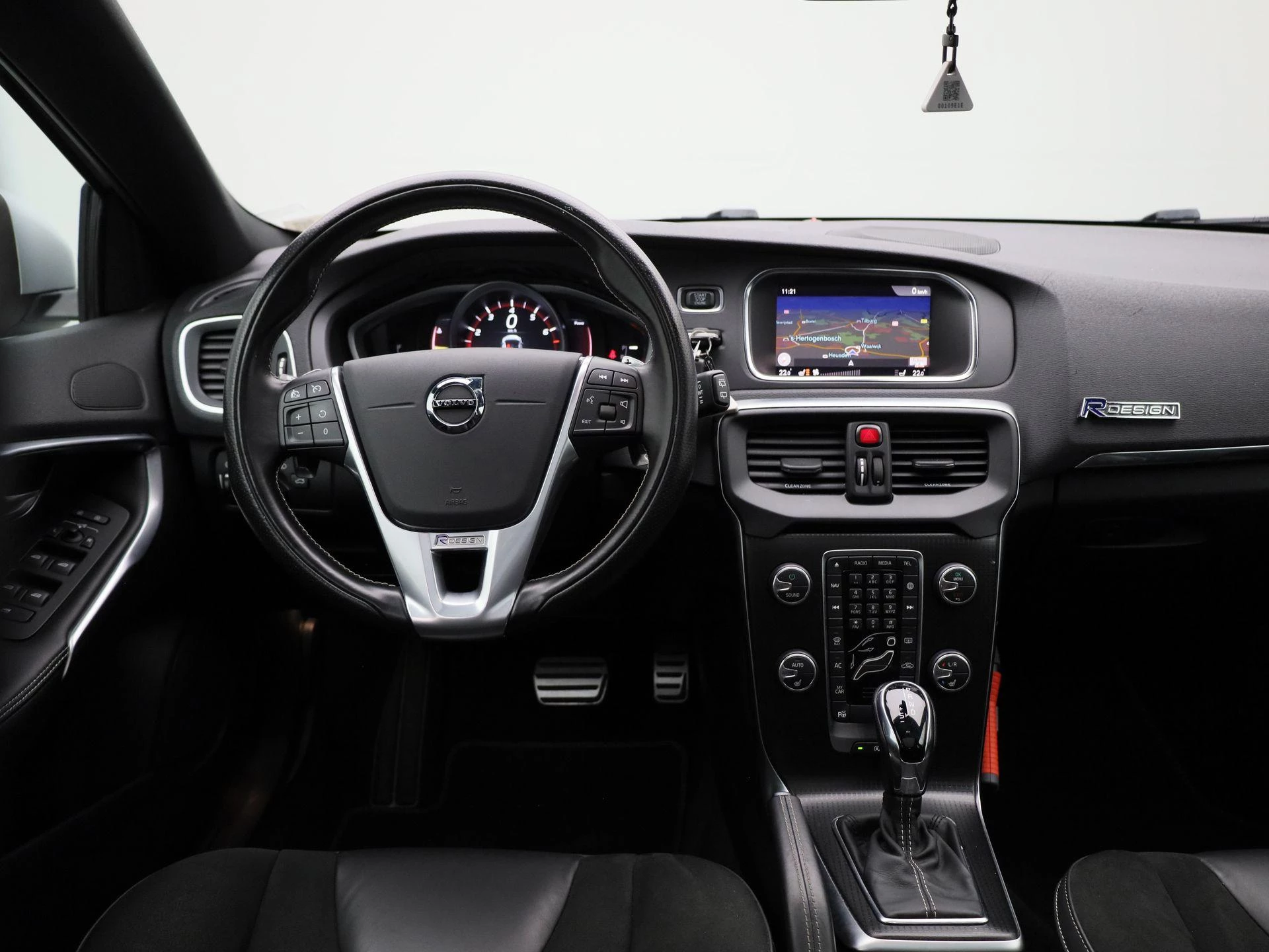 Volvo-V40-image-6