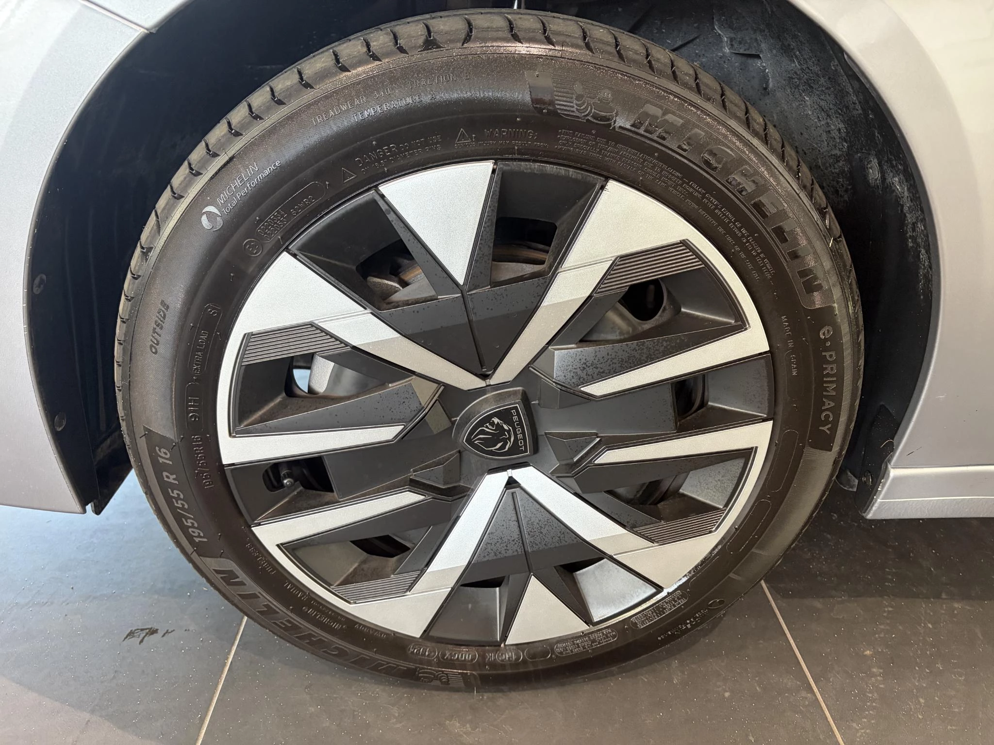 Peugeot 208 1.2 100 Style Edition