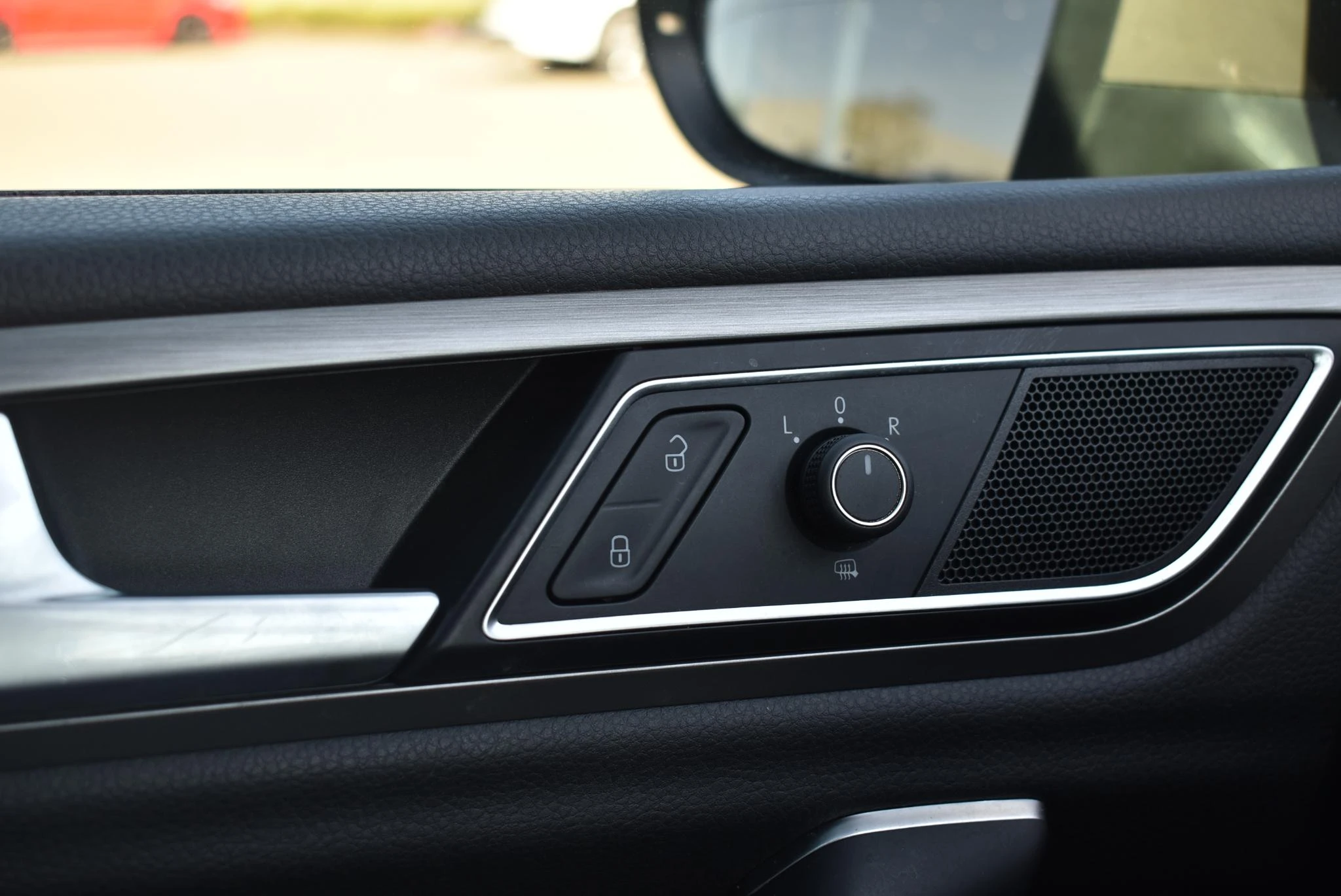 Volkswagen-Golf Sportsvan-image-17