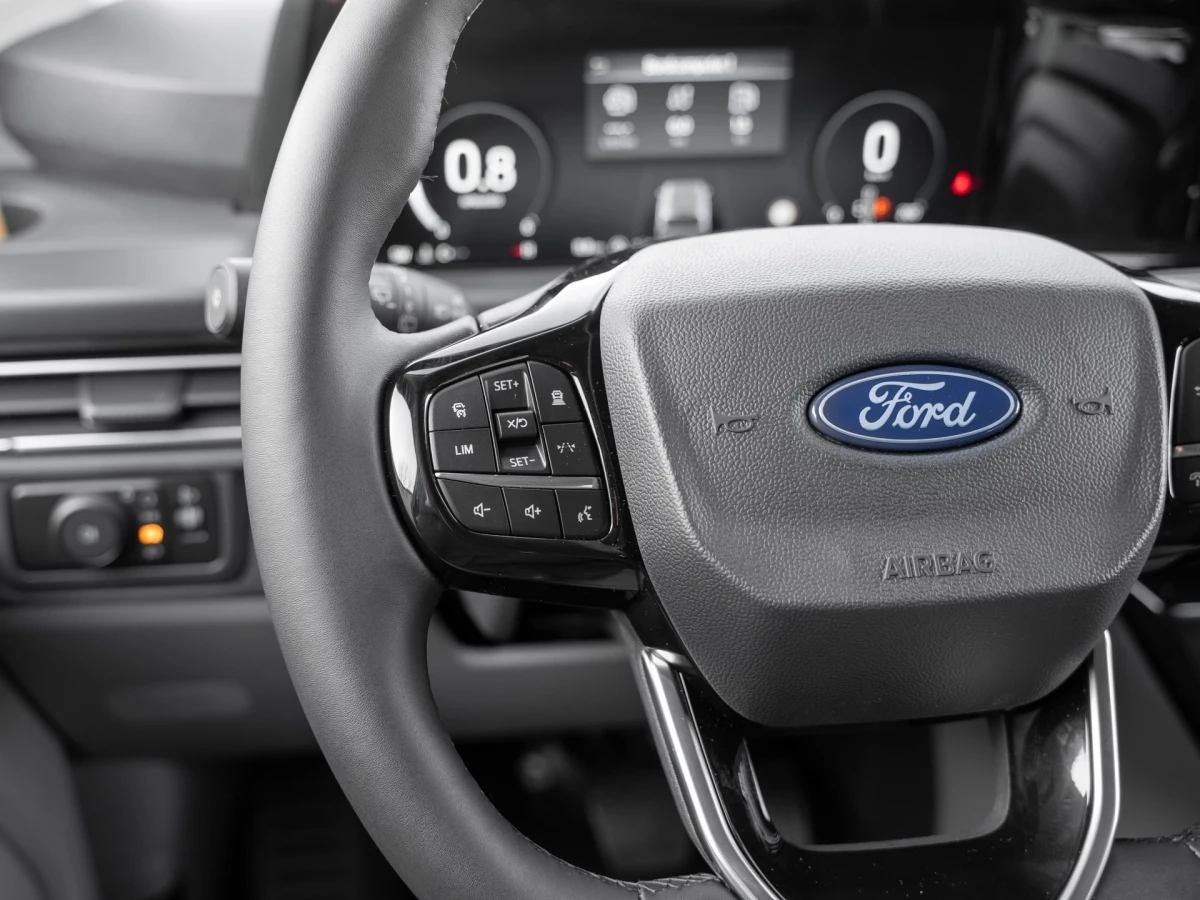 Ford-Tourneo Custom-image-15