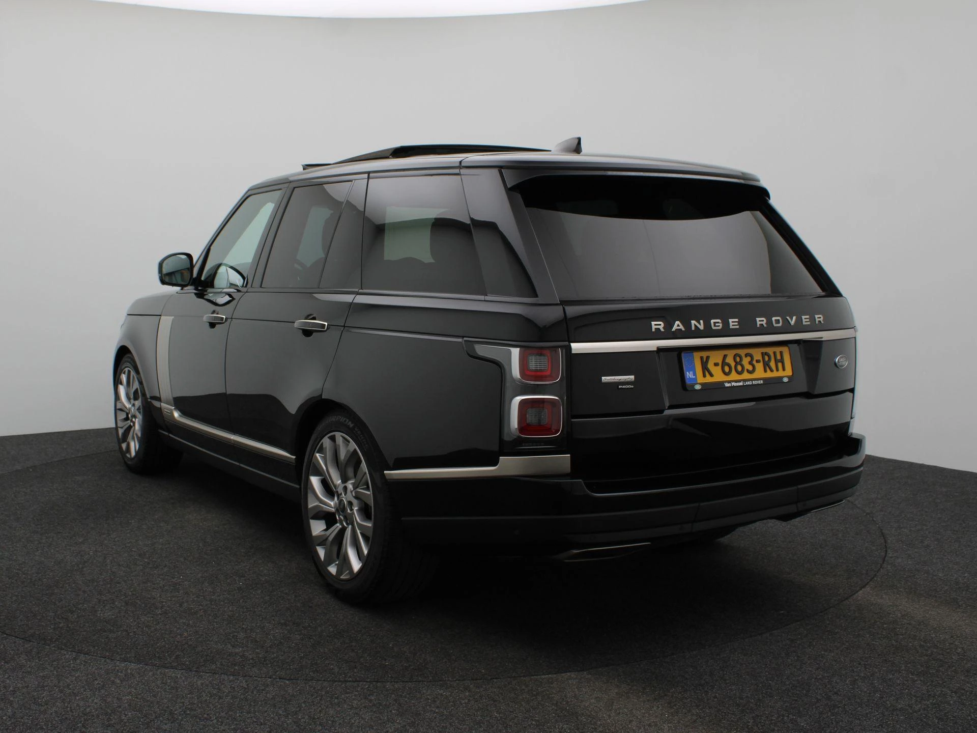 Land Rover Range Rover P400e Fifty