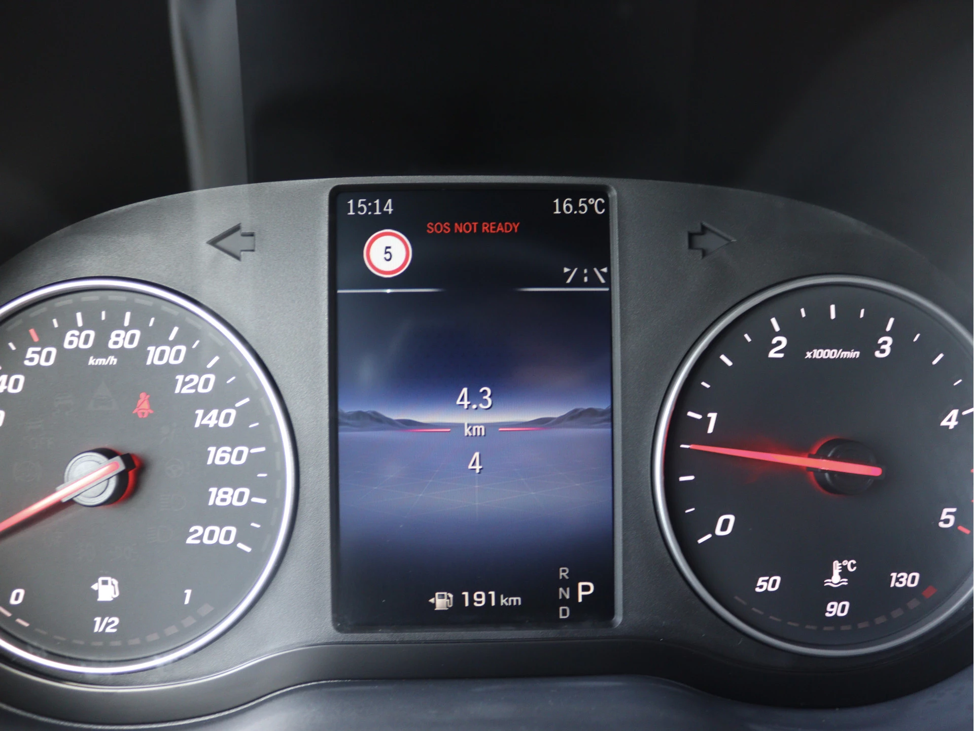 Mercedes-Benz-Sprinter-image-4