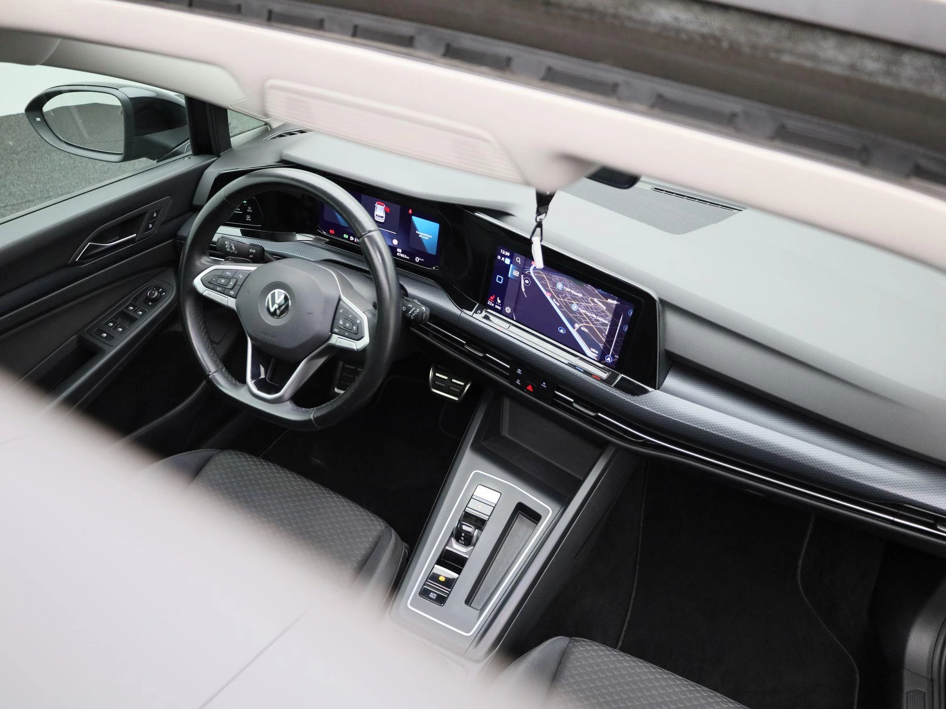 Volkswagen Golf 1.5 eTSI R-Line