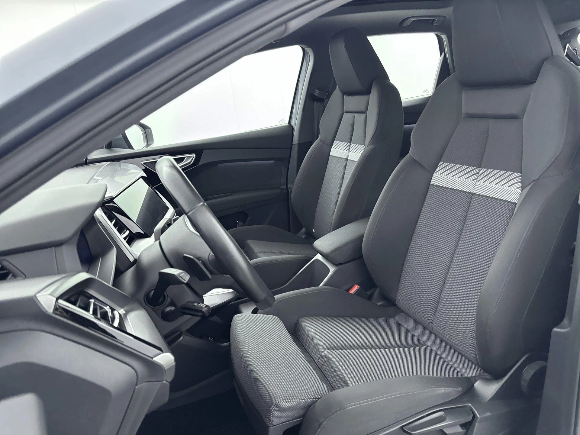 Audi-Q4 e-tron-image-10
