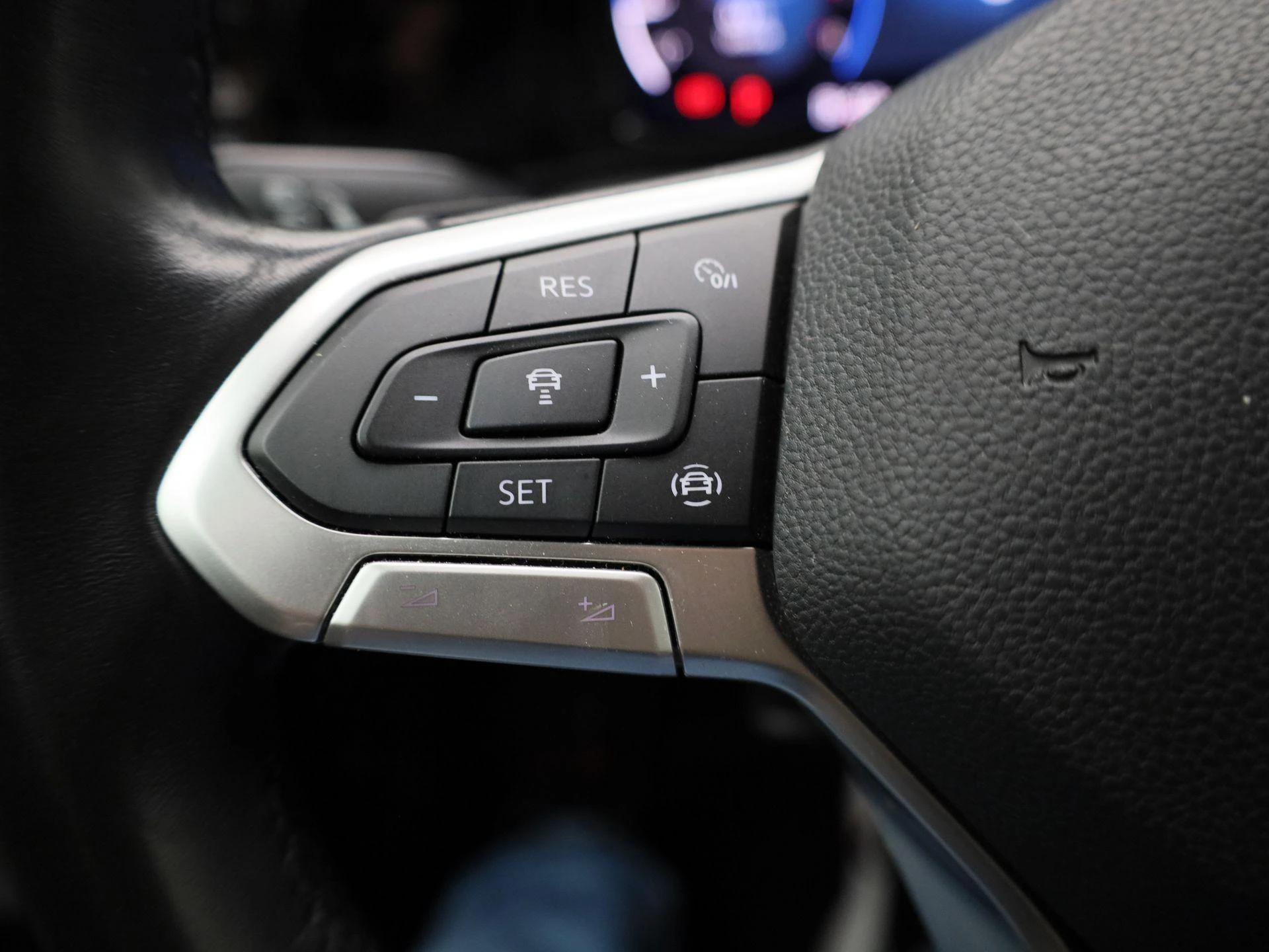 Volkswagen-Golf-image-18