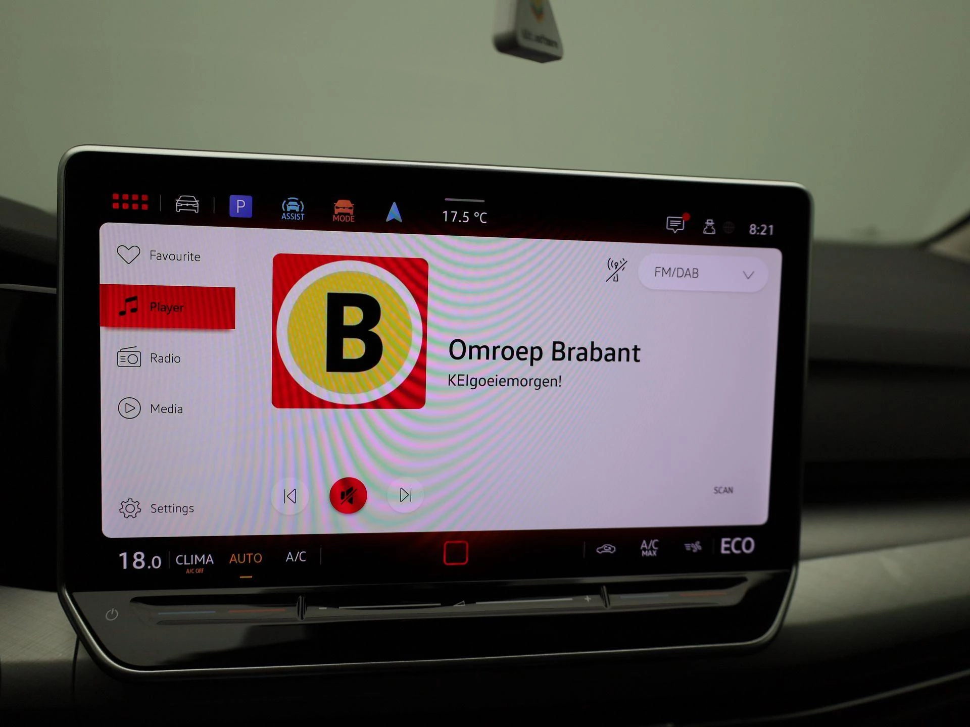 Volkswagen-Golf-image-16