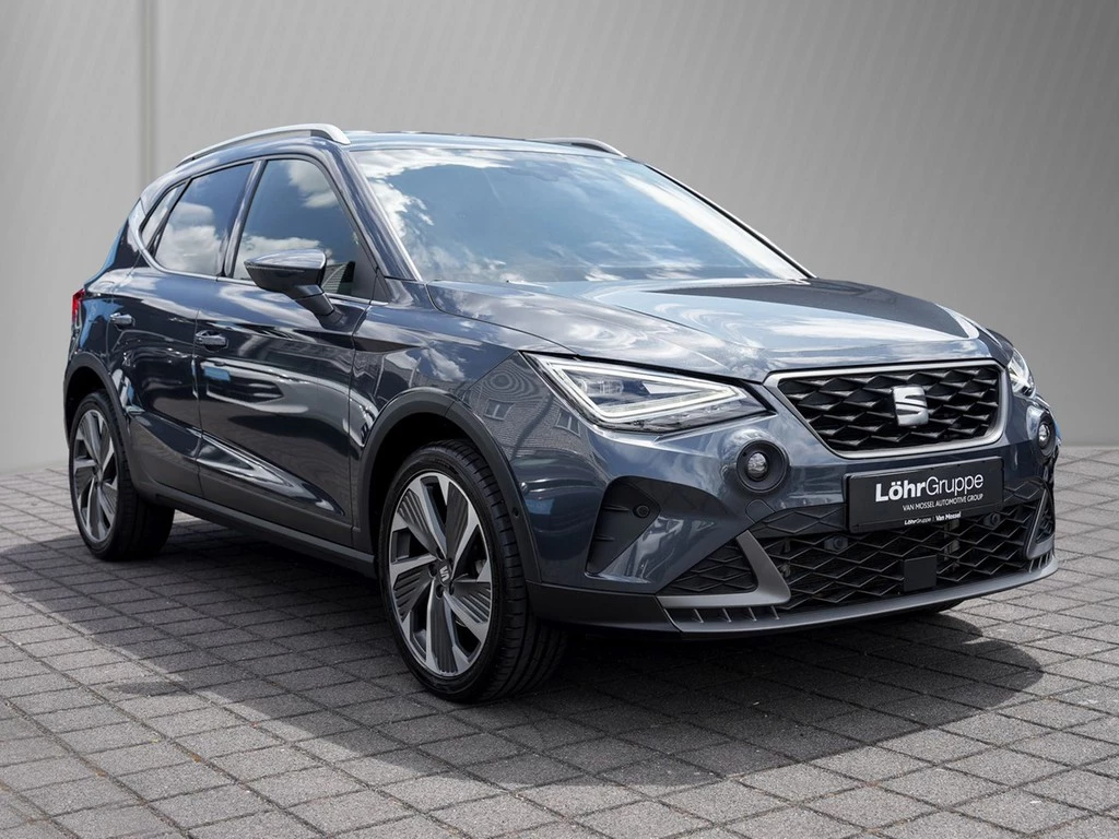 SEAT-Arona-image-2