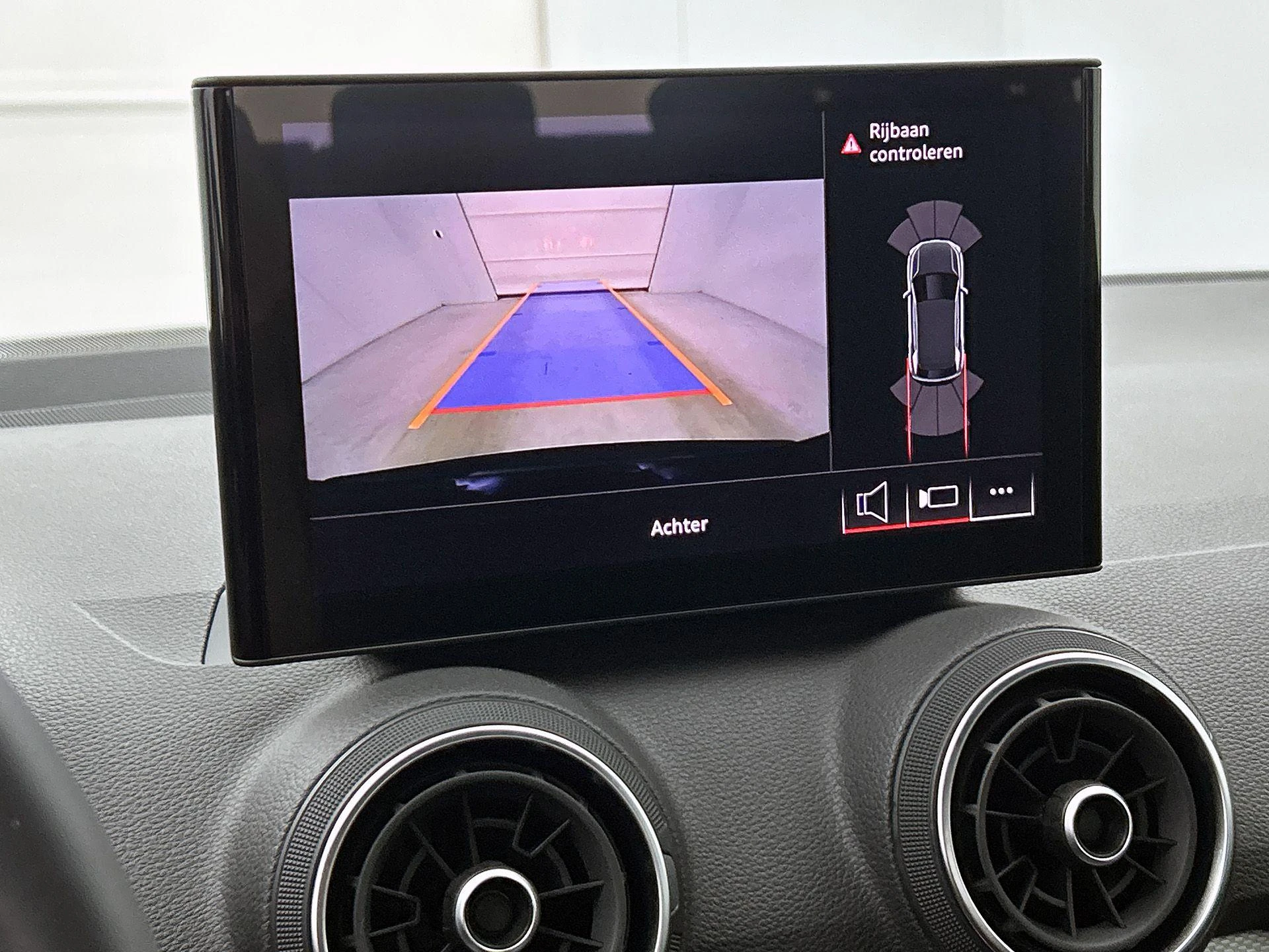 Audi-Q2-image-12