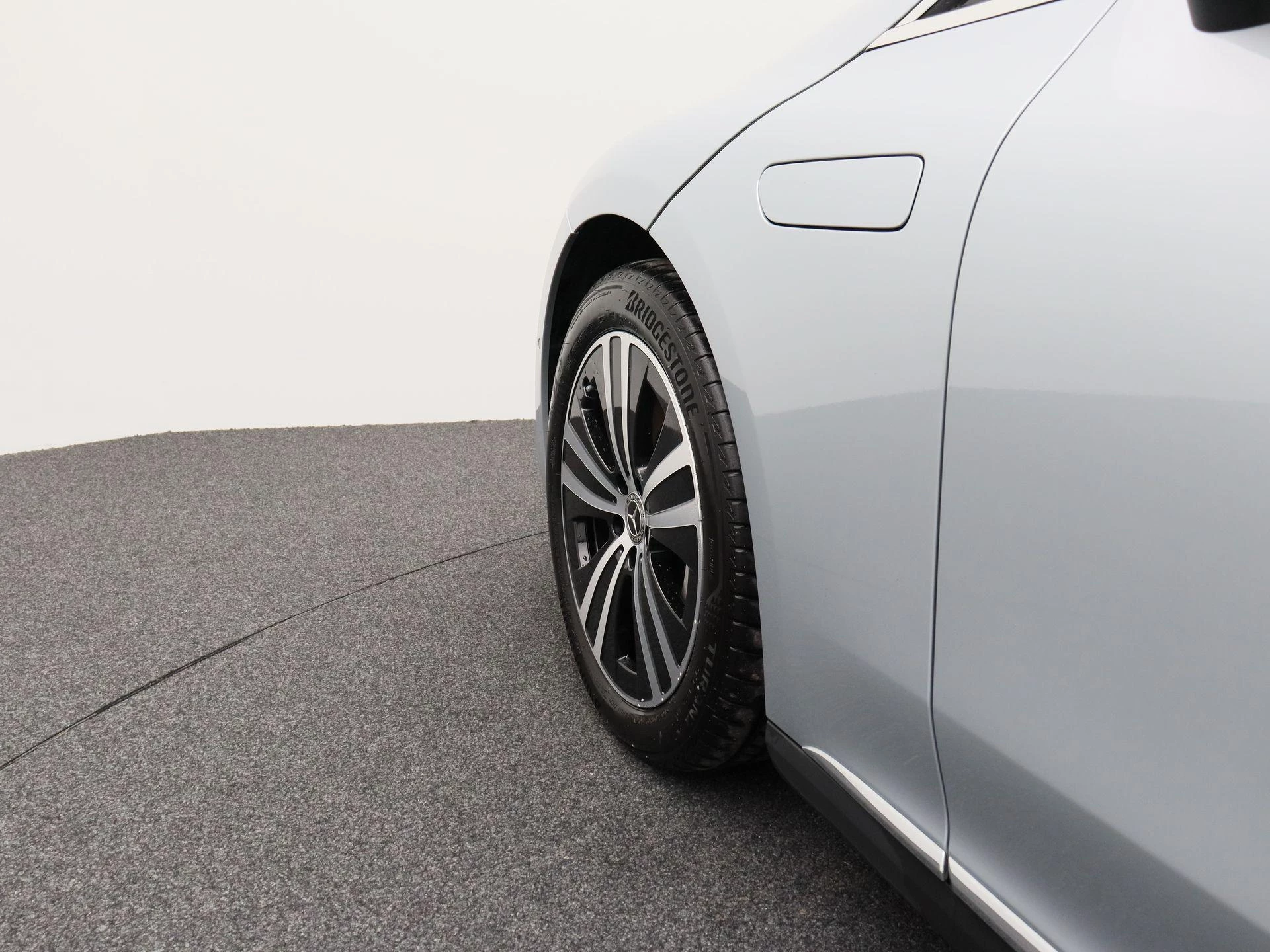 Mercedes-Benz EQE 300 Business Line + LEDER + PANORAMISCH DAK + CARPLAY +