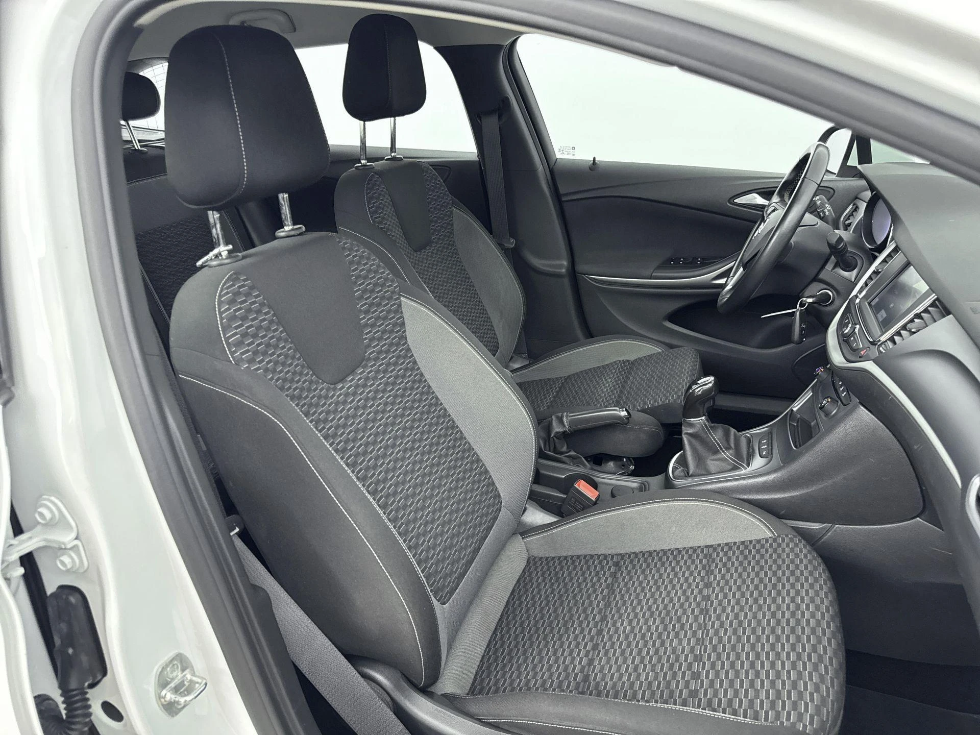 Opel Astra Sports Tourer 1.2 Launch Edition