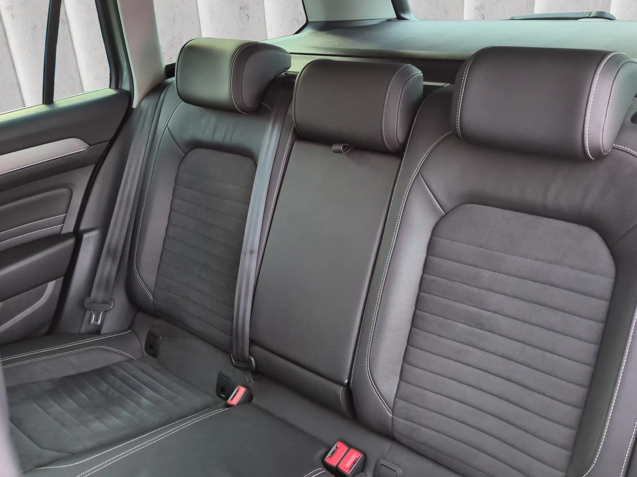 Volkswagen-Passat-image-10