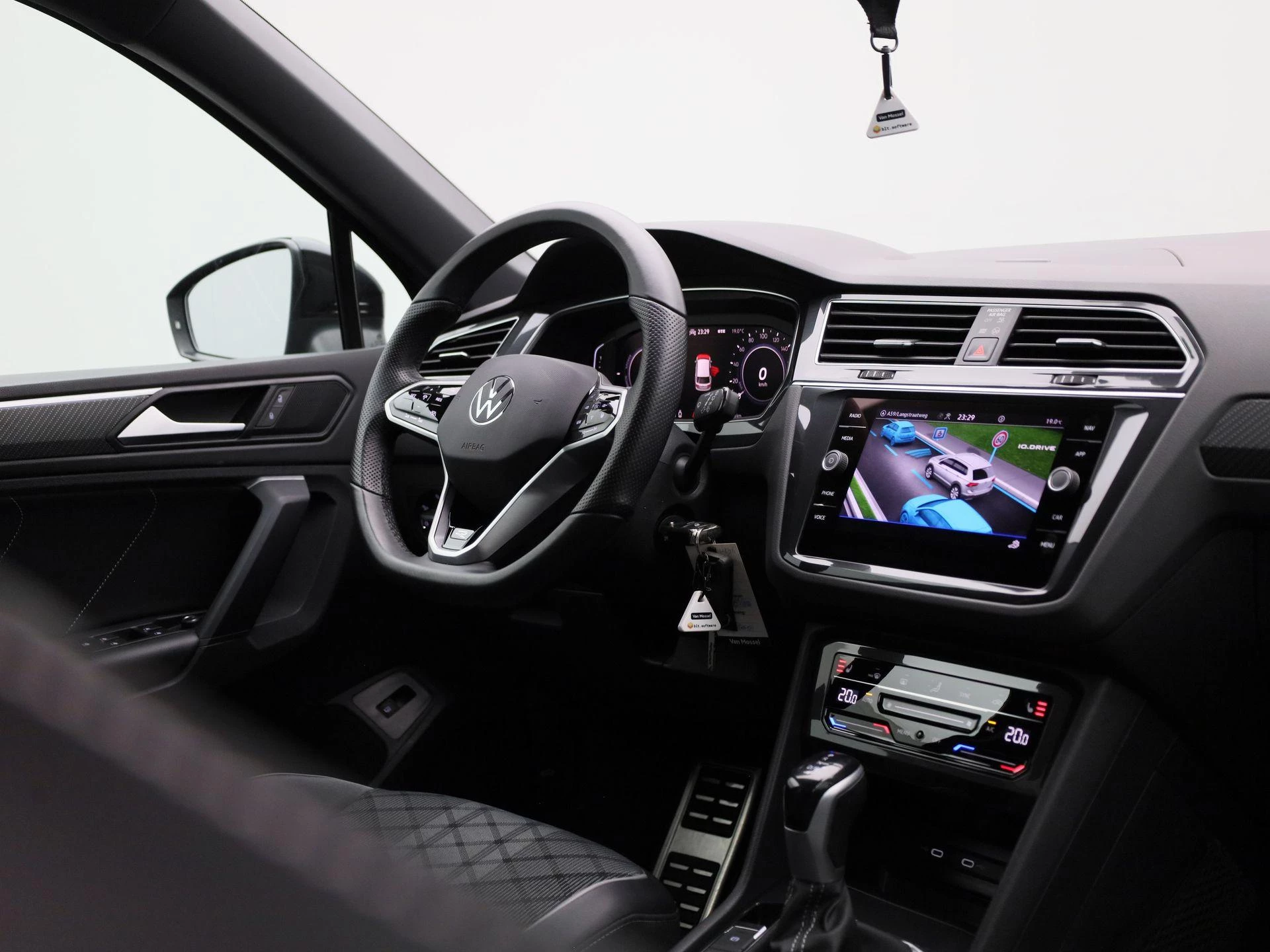 Volkswagen Tiguan 1.4 TSI eHybrid R-Line Business+ 245 PK|