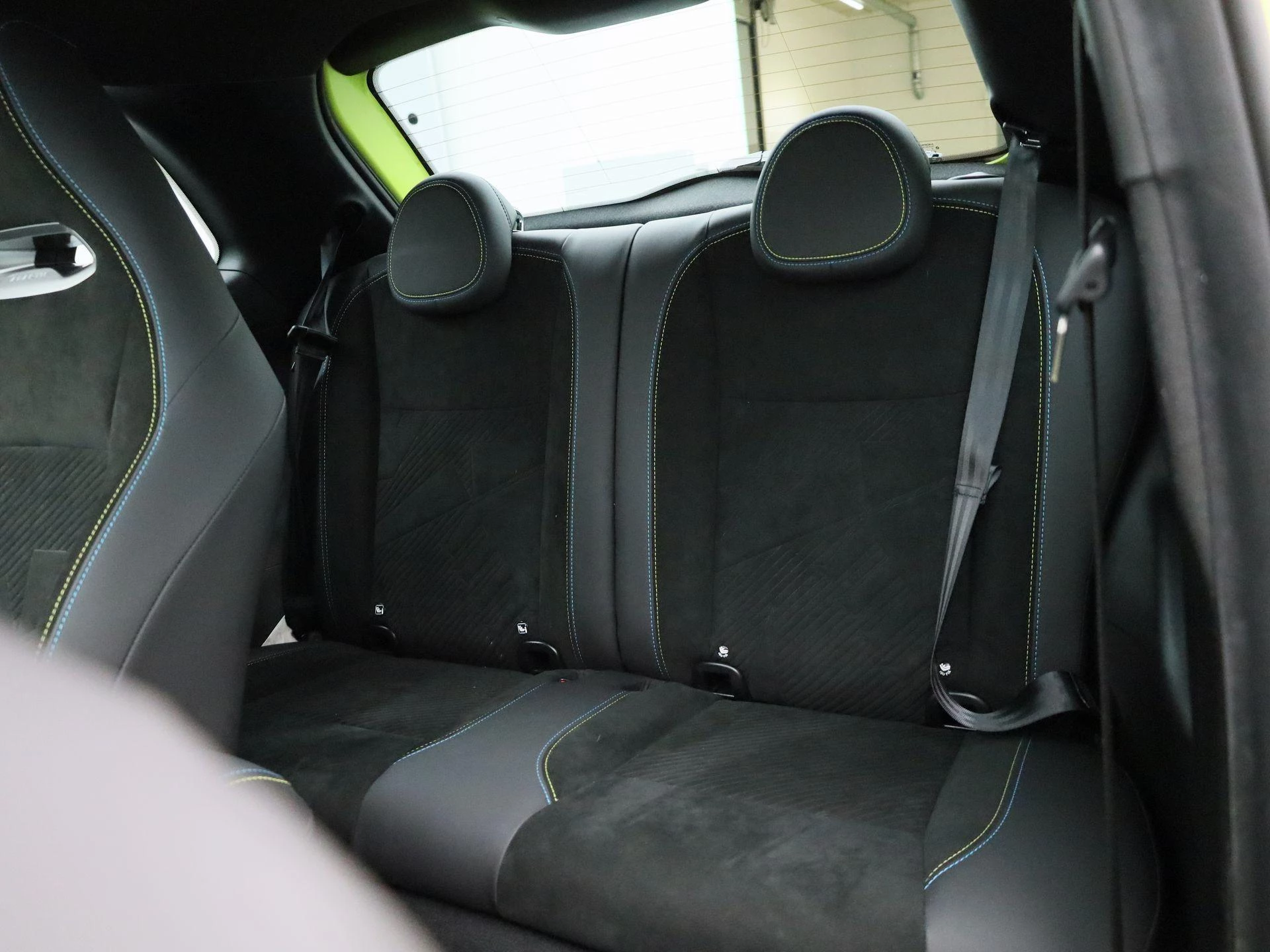 Abarth-500C-image-11