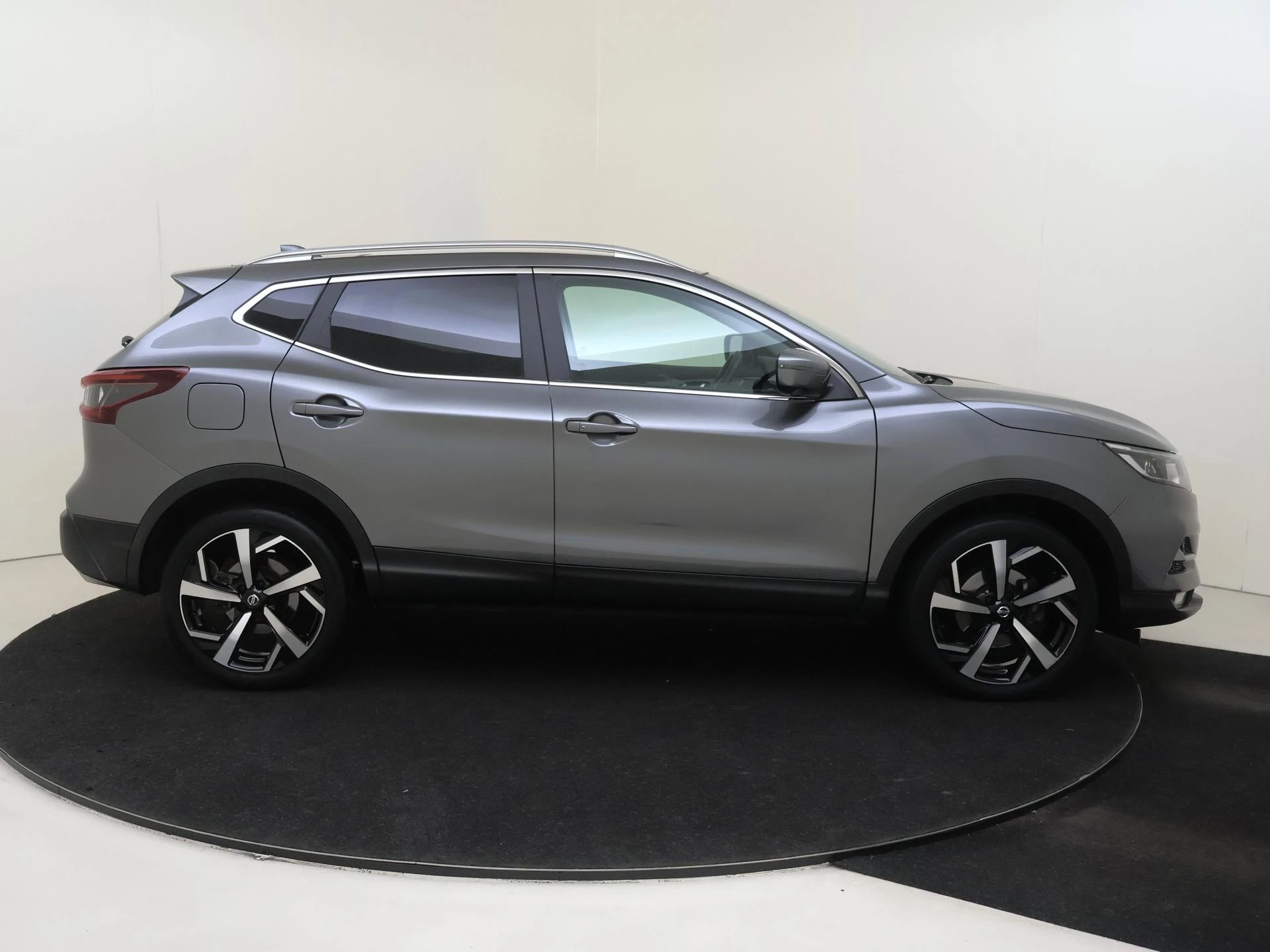 Nissan QASHQAI 1.3 DIG-T Premium Edition