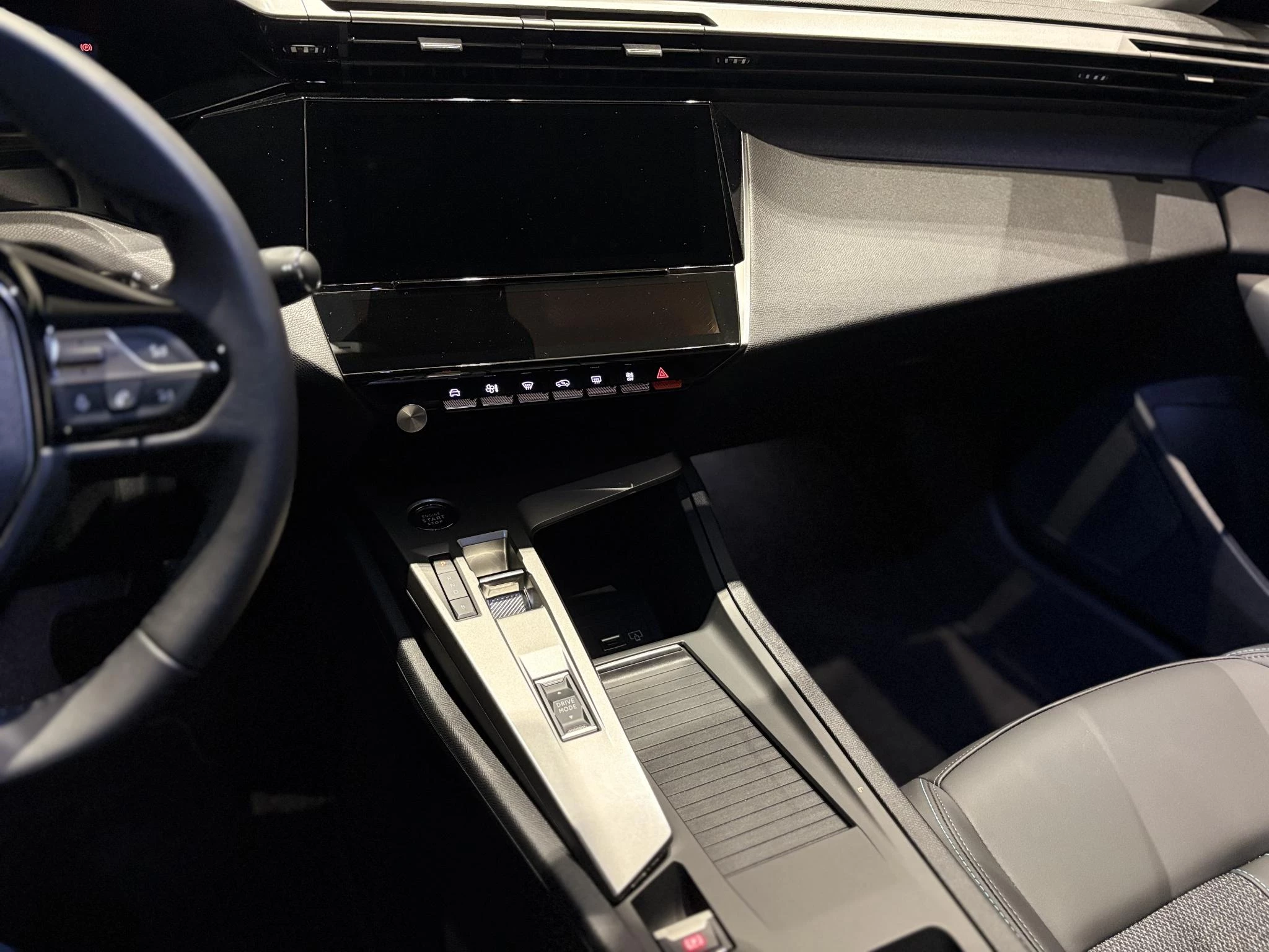 Peugeot-408-image-24