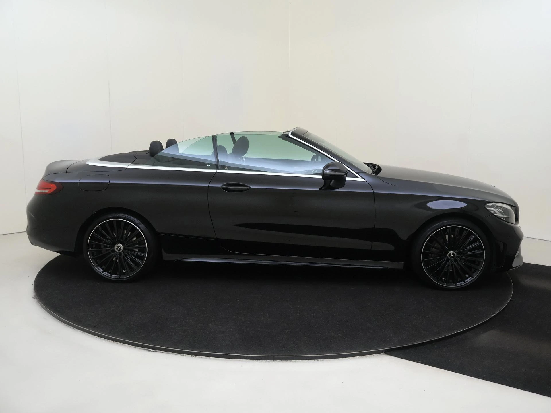 Mercedes-Benz C-Klasse Cabrio 180 Premium Plus Pack