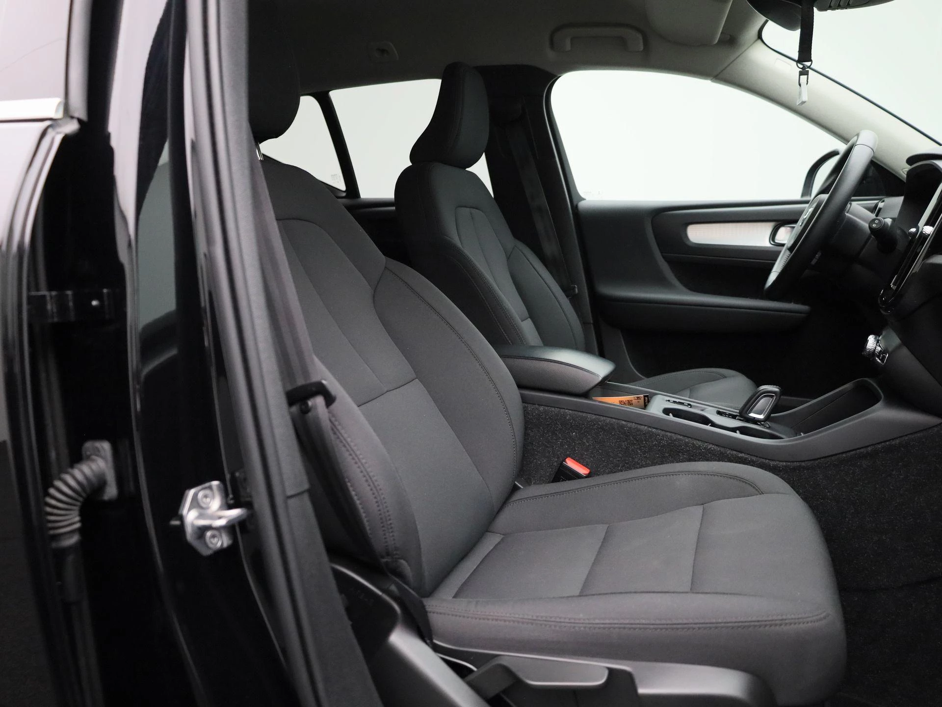 Volvo-XC40-image-34