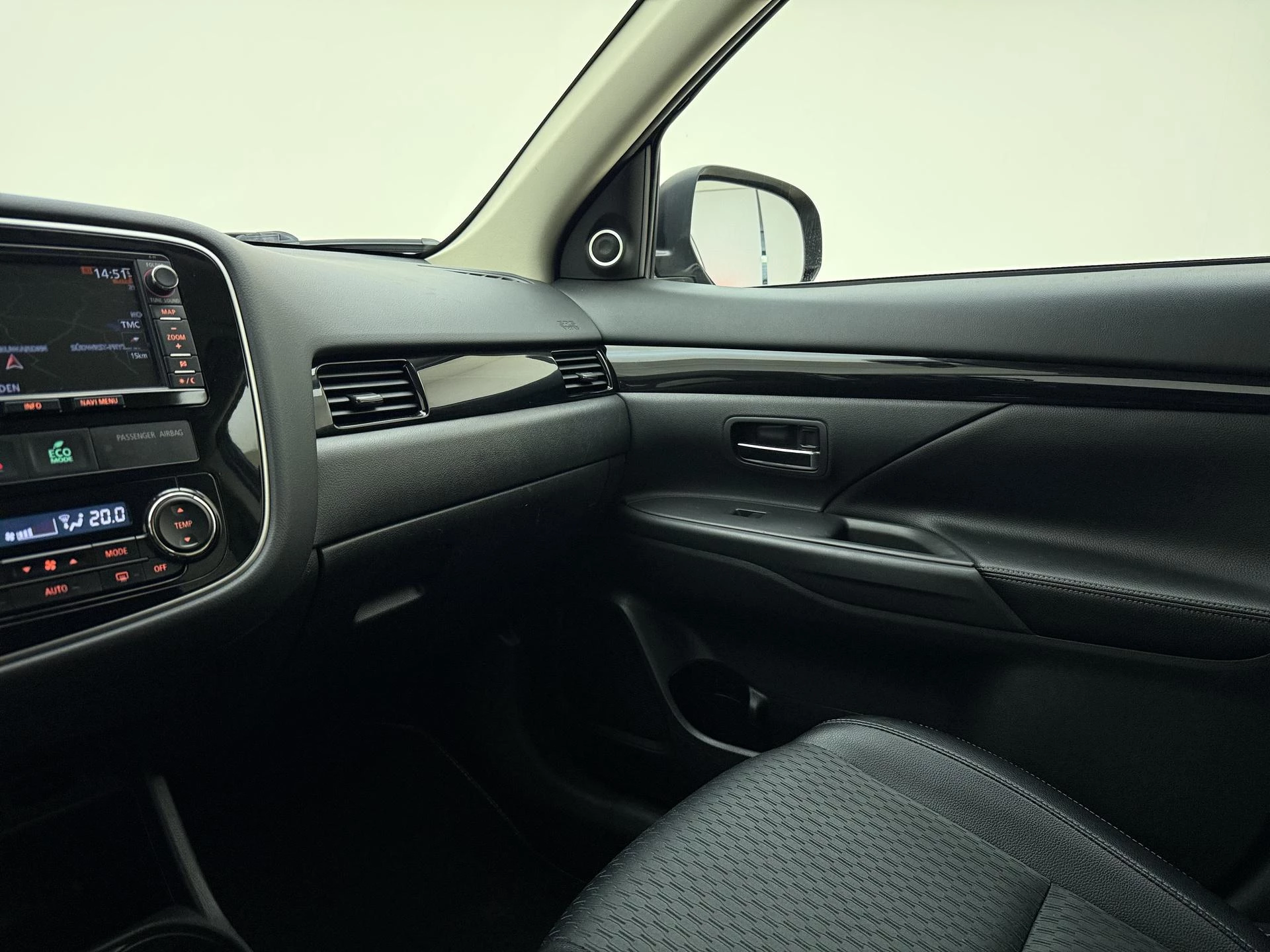 Mitsubishi-Outlander-image-21