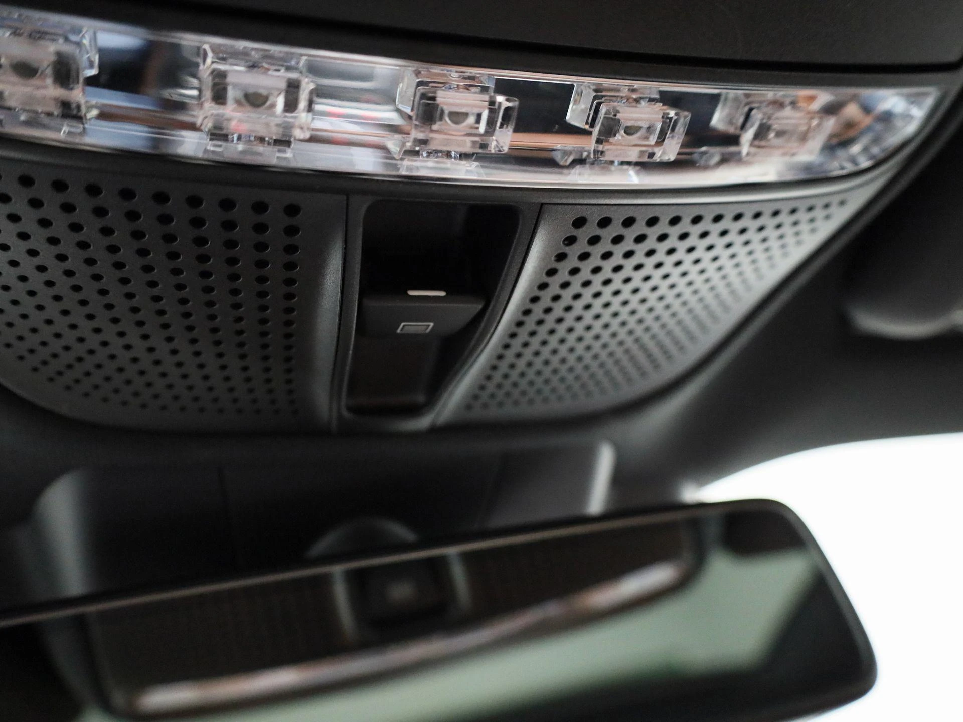 Mercedes-Benz-E-Klasse-image-34