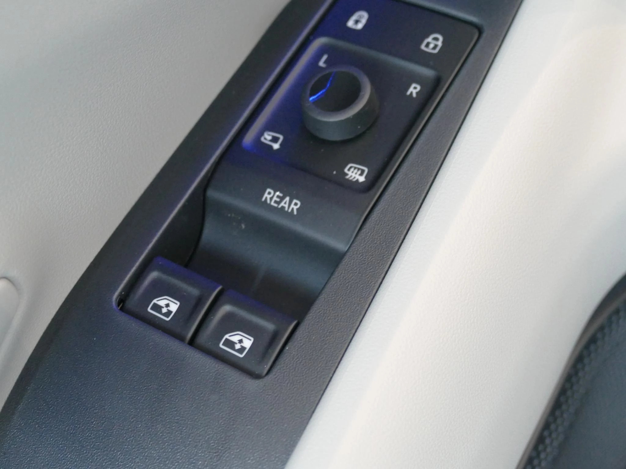 Ford Capri Premium Extended Range RWD 77 kWh