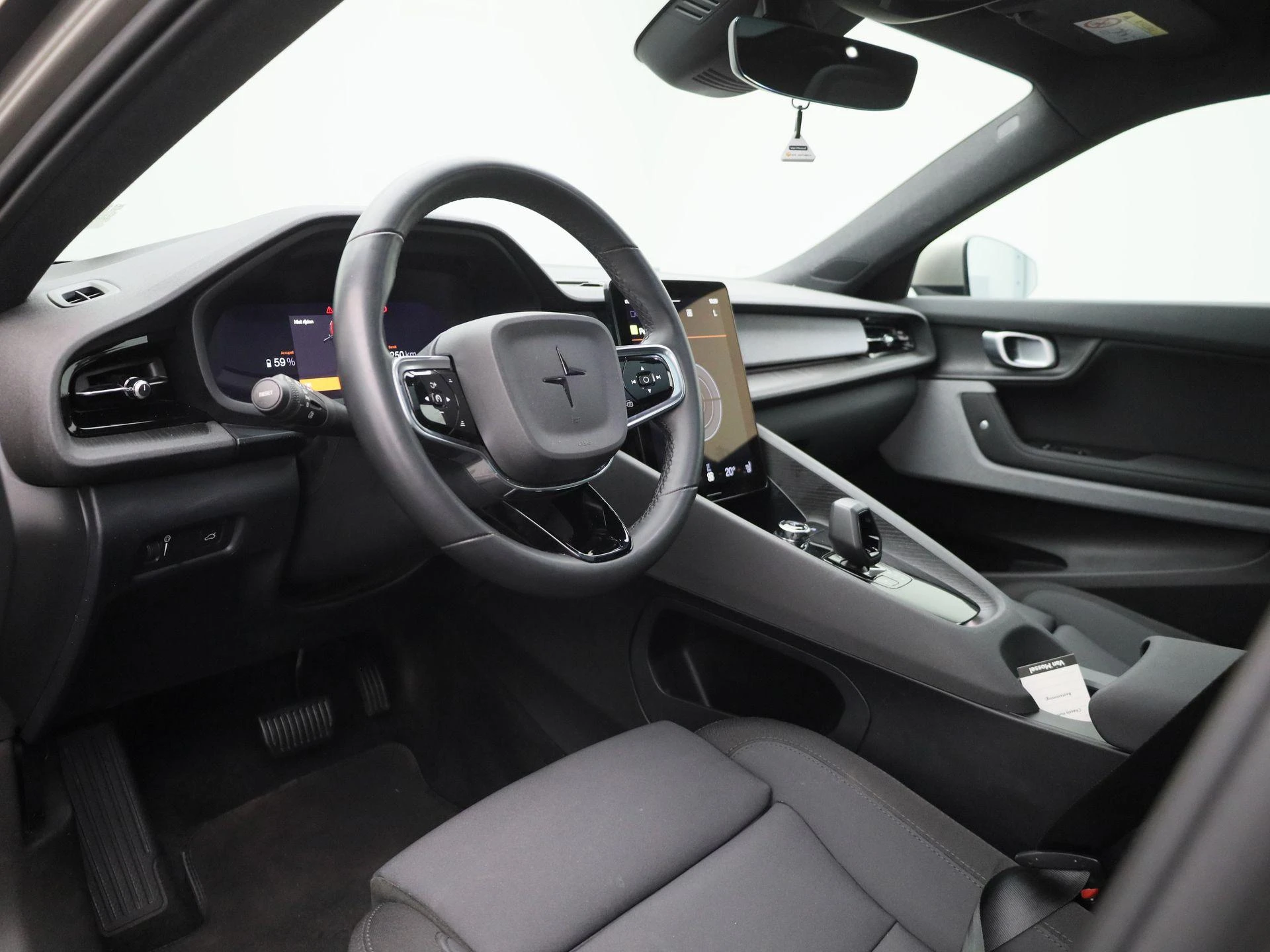 Polestar-2-image-34