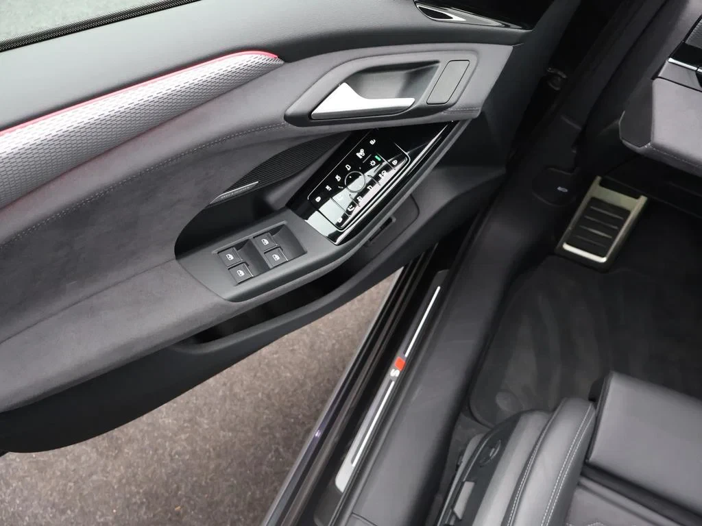 Audi-A6 Avant e-tron-image-15