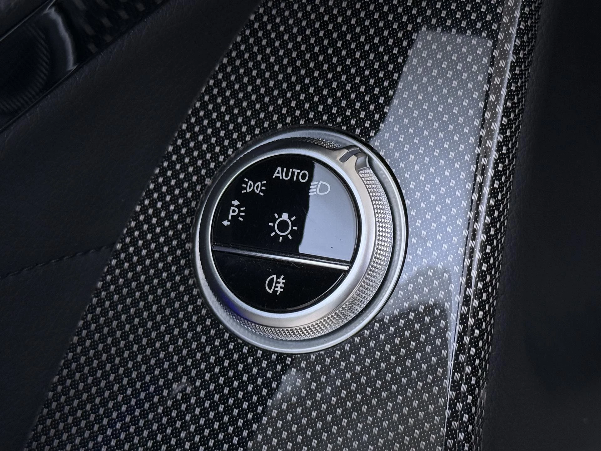 Mercedes-Benz-S-Klasse-image-23