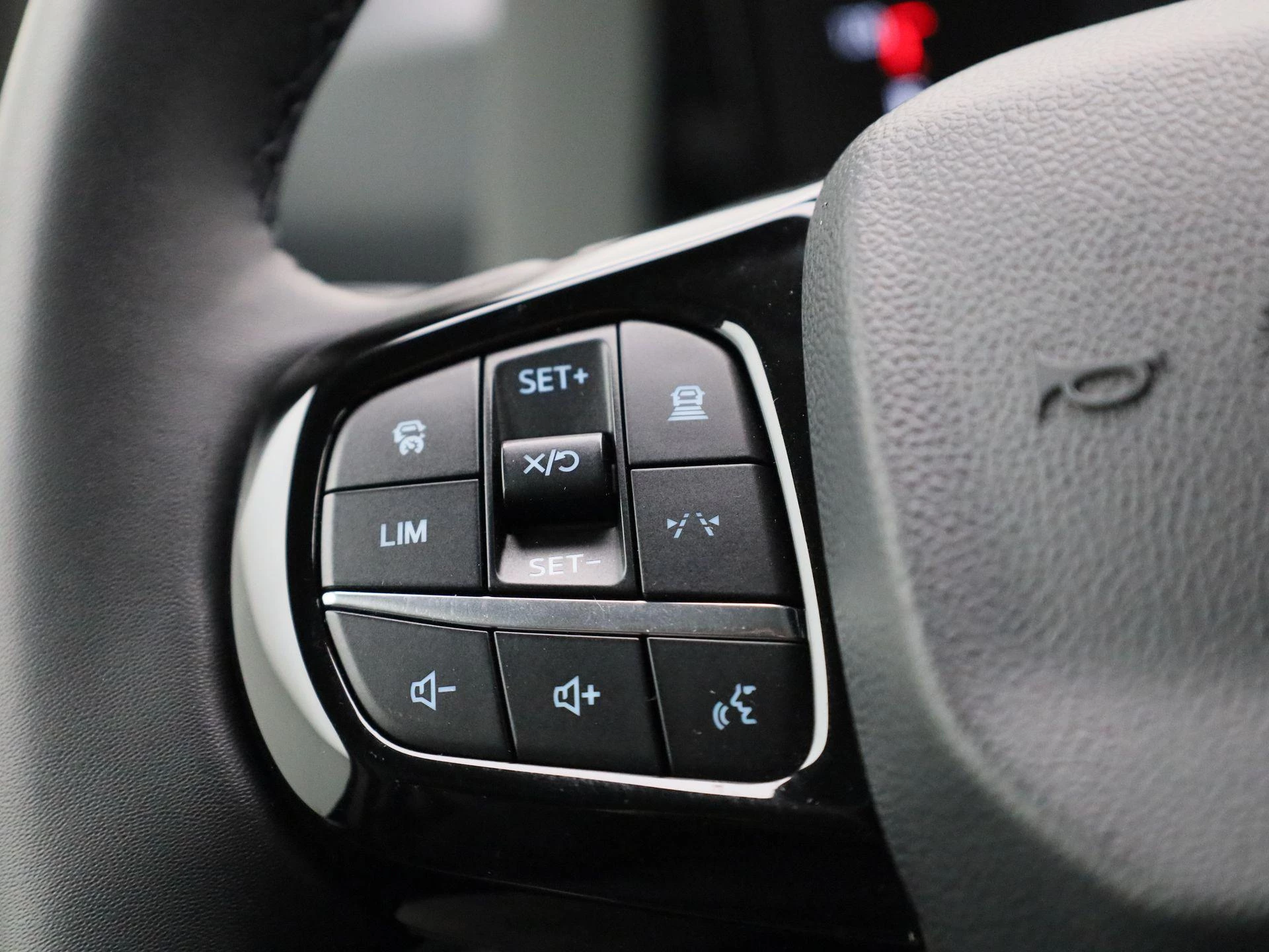 Ford-Transit Custom-image-17