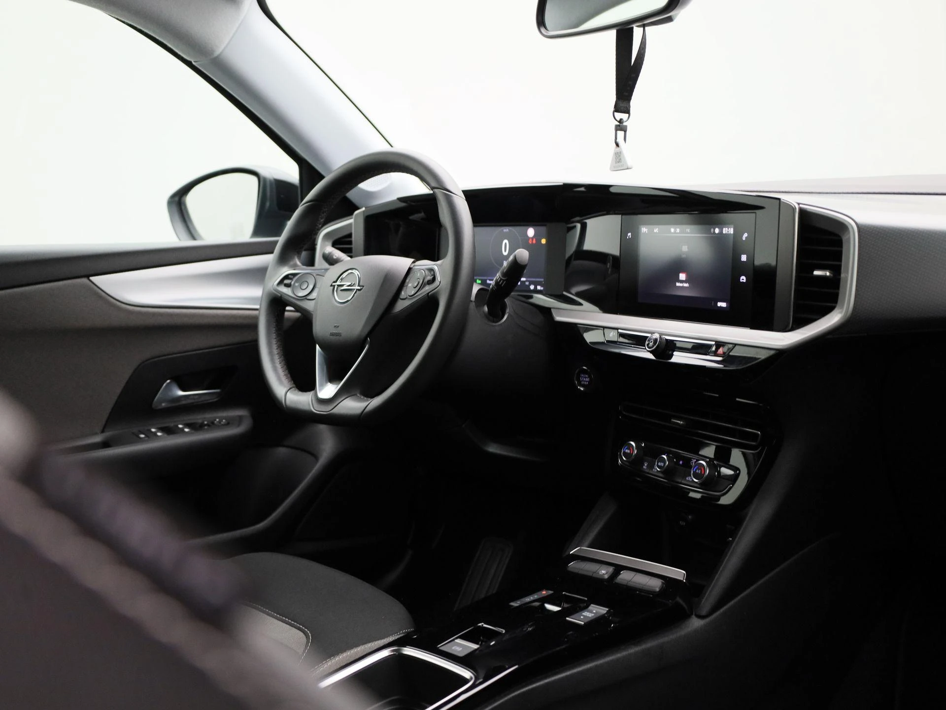 Opel-Mokka-e-image-29