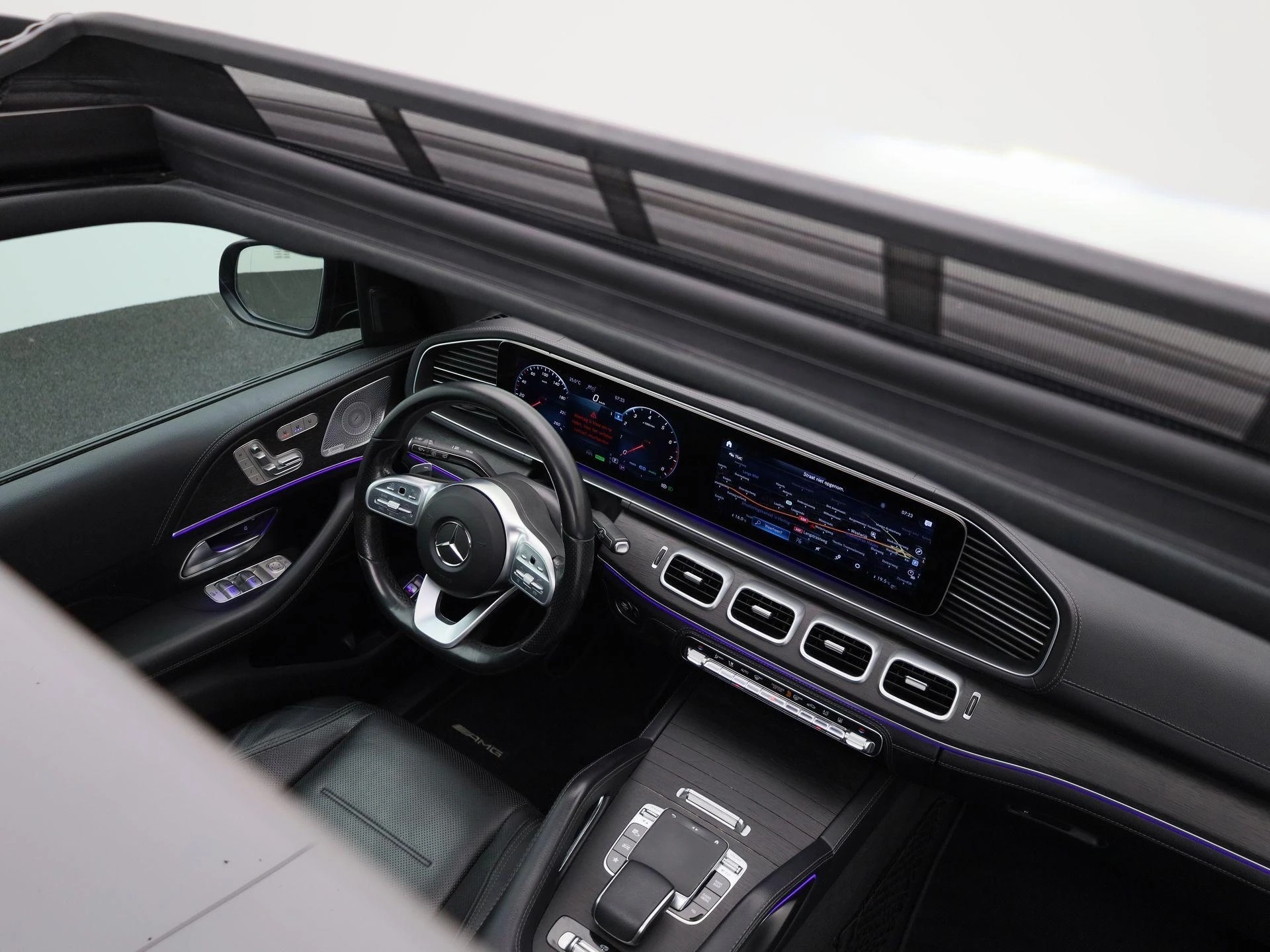 Mercedes-Benz-GLE-image-51