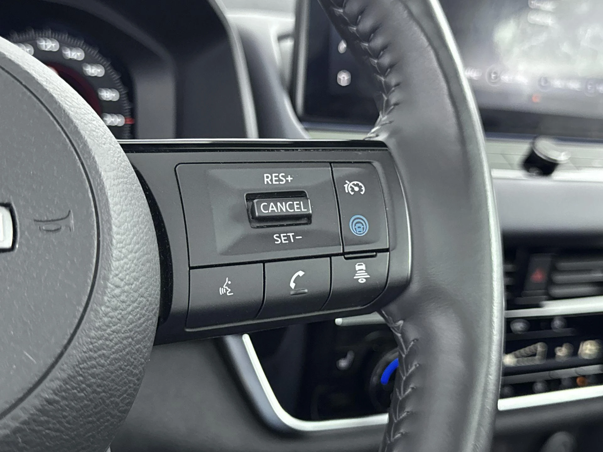 Nissan-QASHQAI-image-5