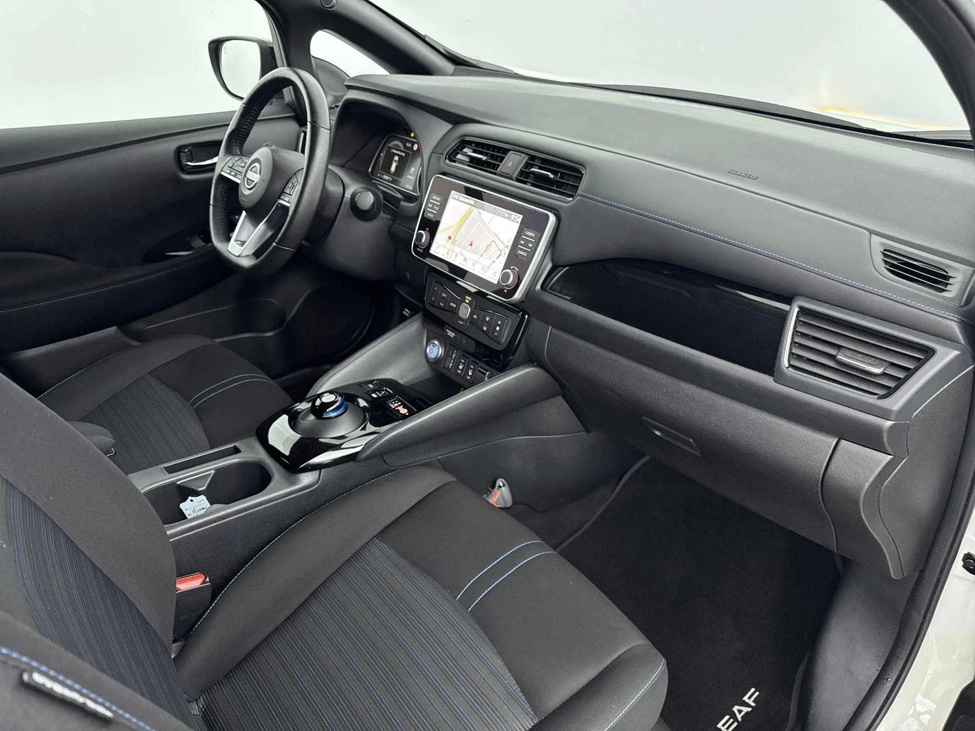 Nissan-Leaf-image-16