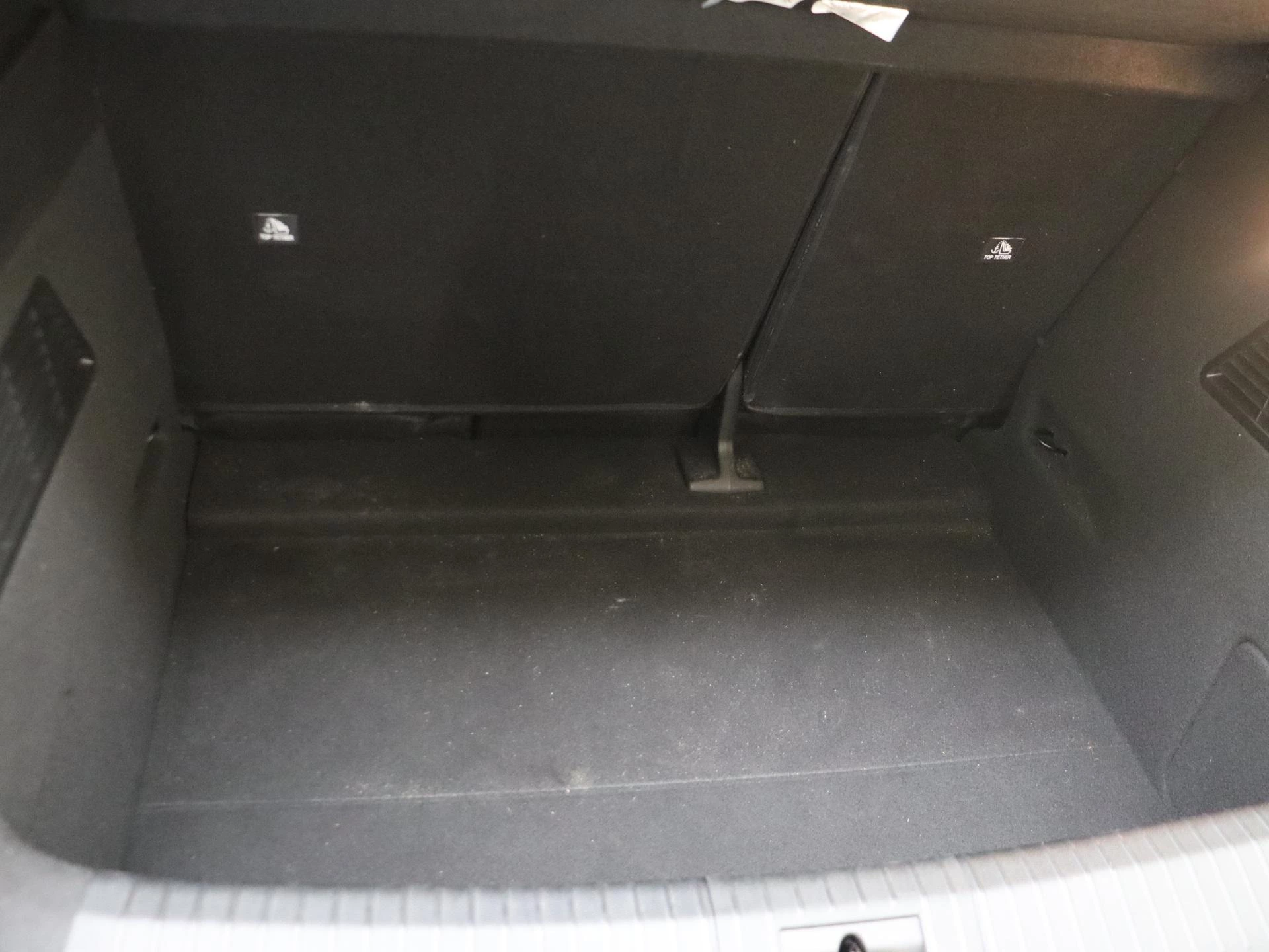 Renault-Megane E-Tech-image-30