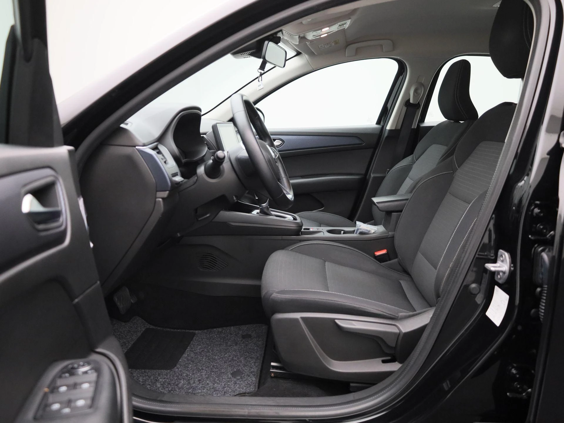 Renault-Arkana-image-10