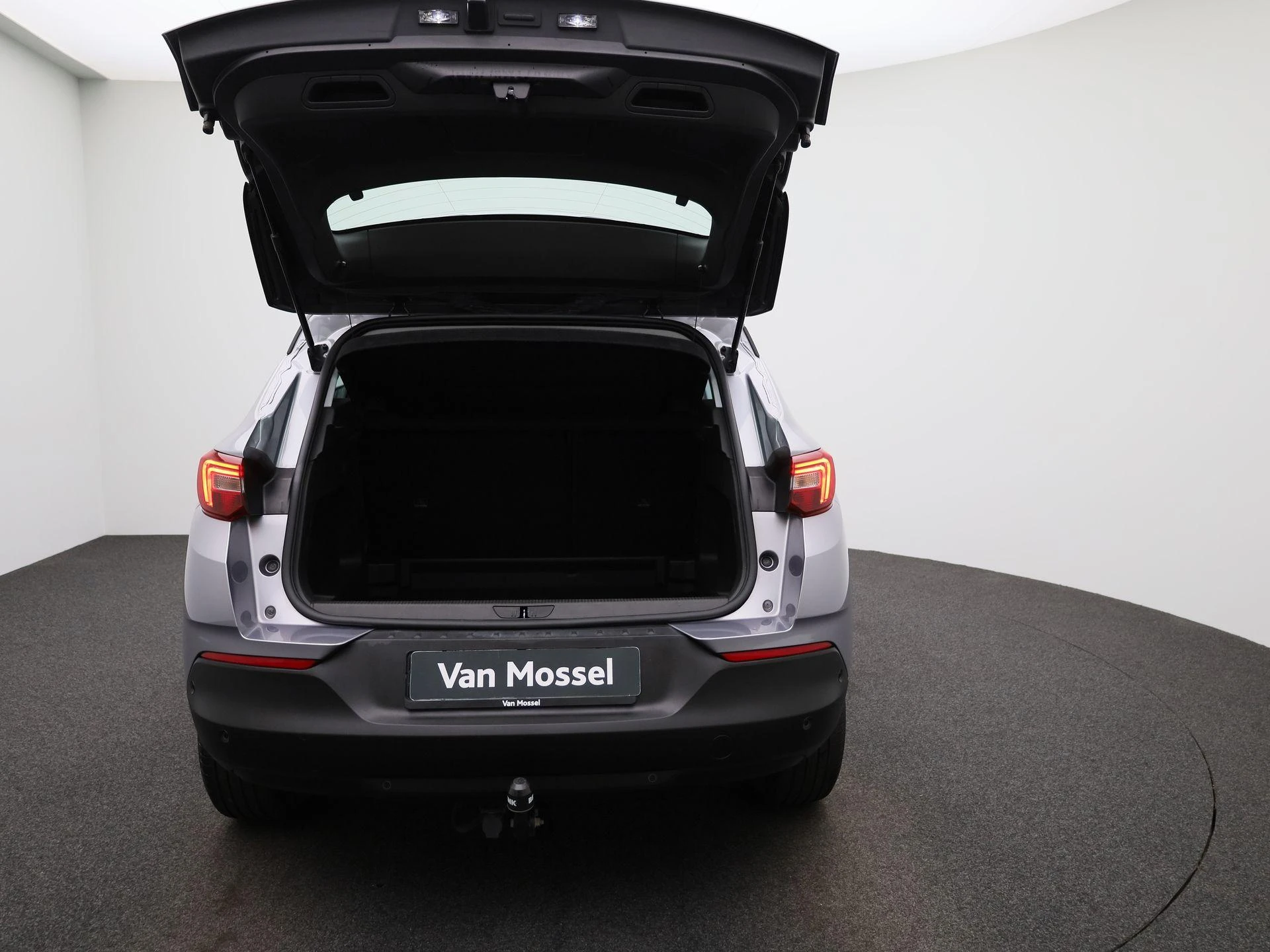 Opel-Grandland X-image-10