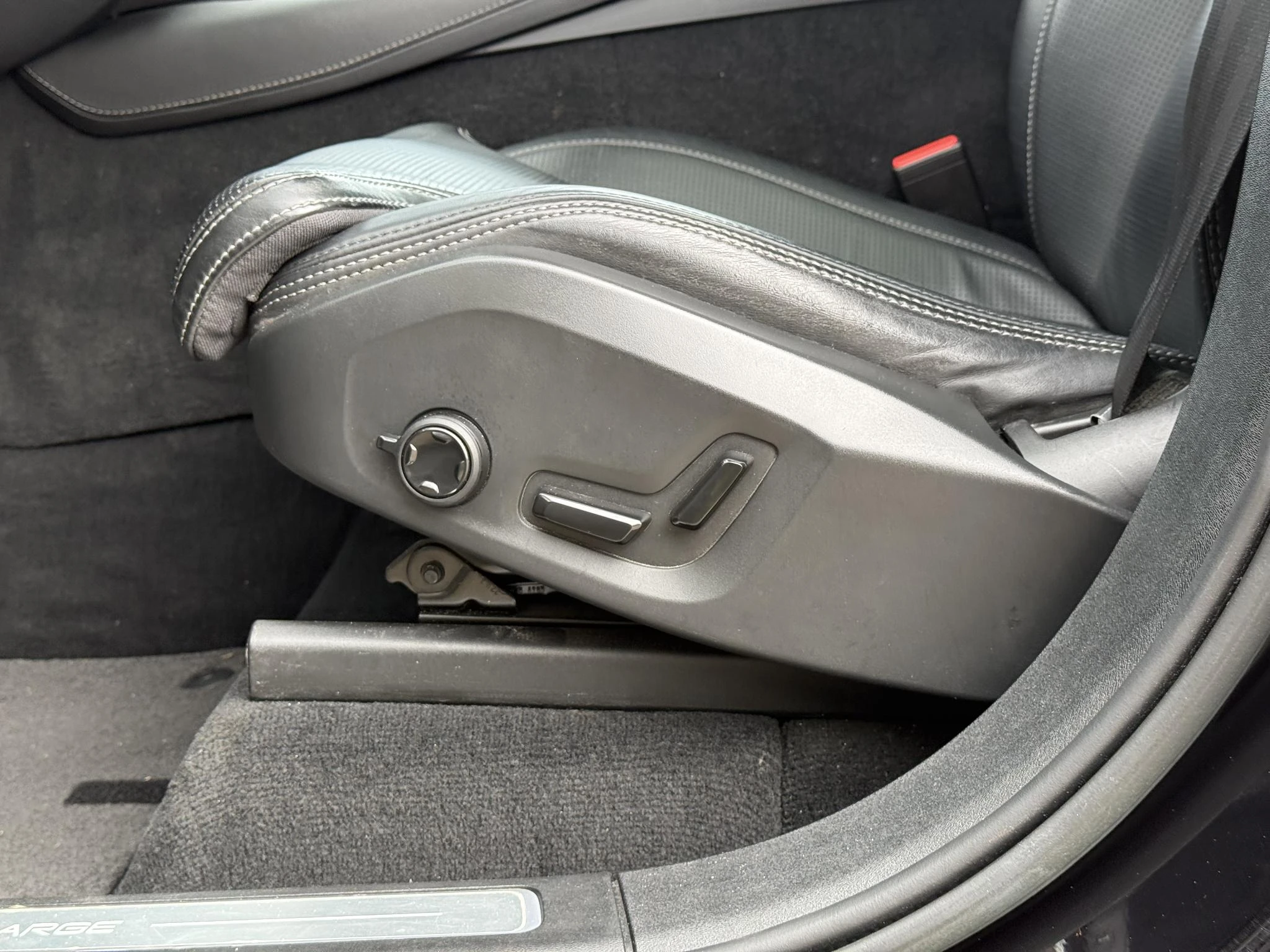 Volvo-XC90-image-19