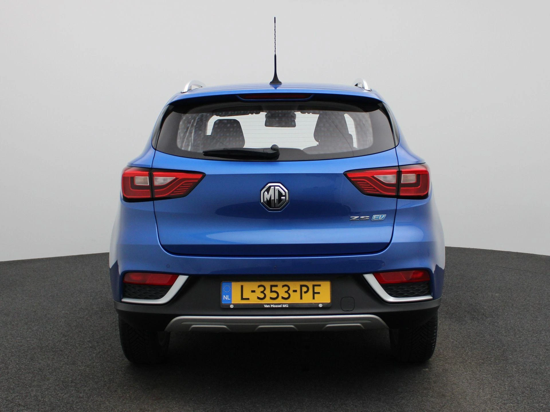 MG-ZS EV-image-4