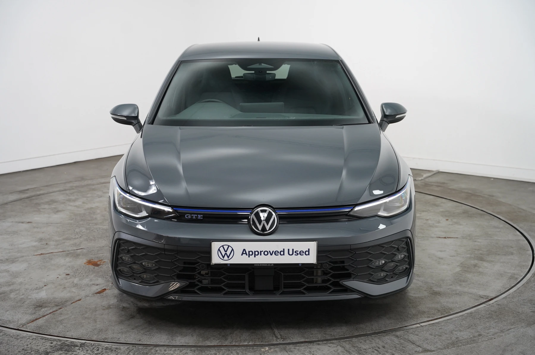 Volkswagen-Golf-image-39