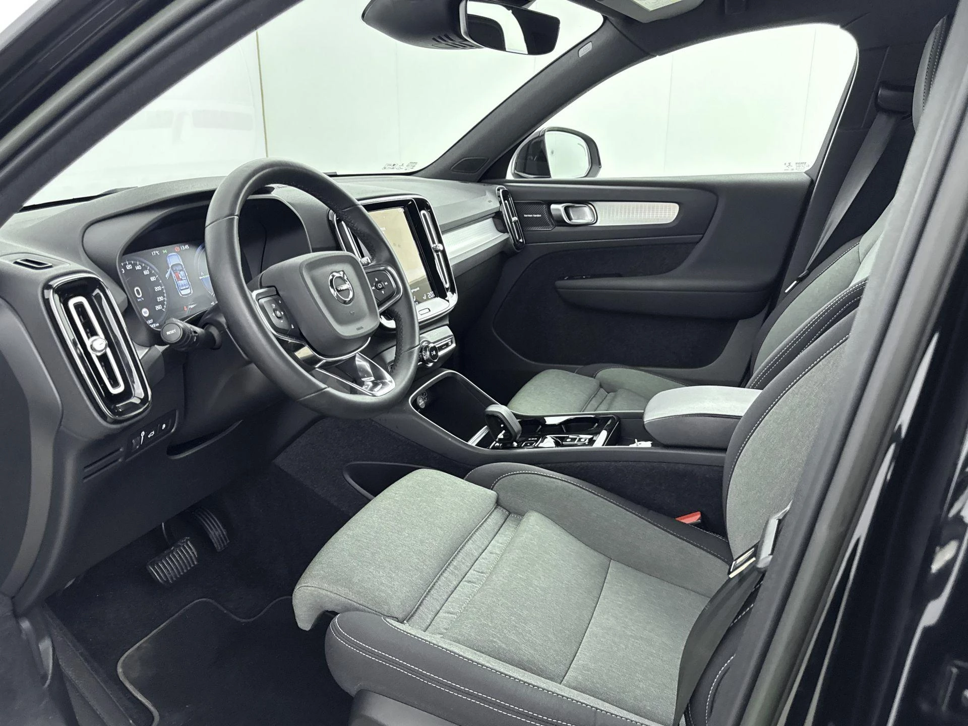 Volvo XC40 1.5 T2 Plus Bright