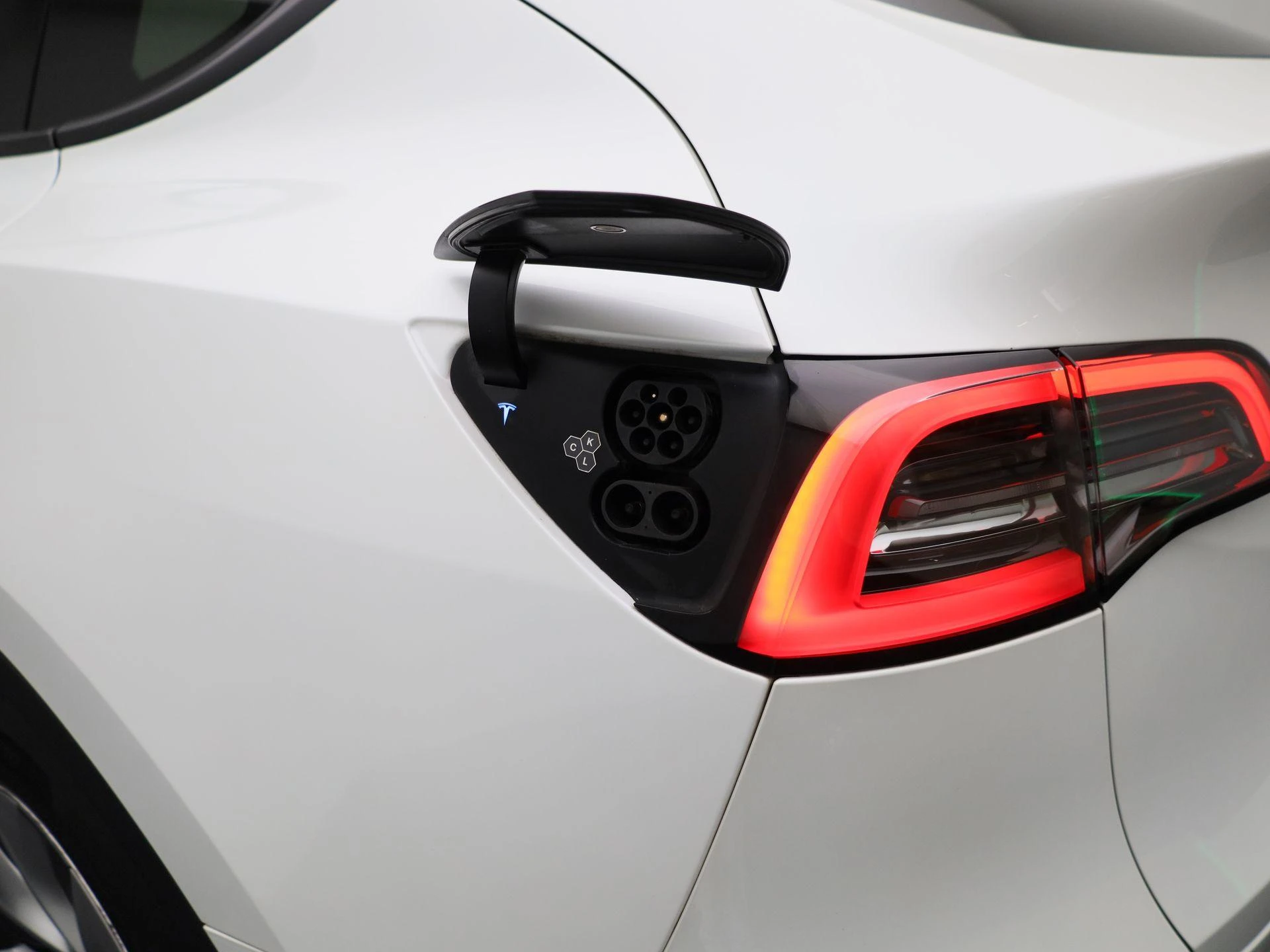 Tesla-Model Y-image-29