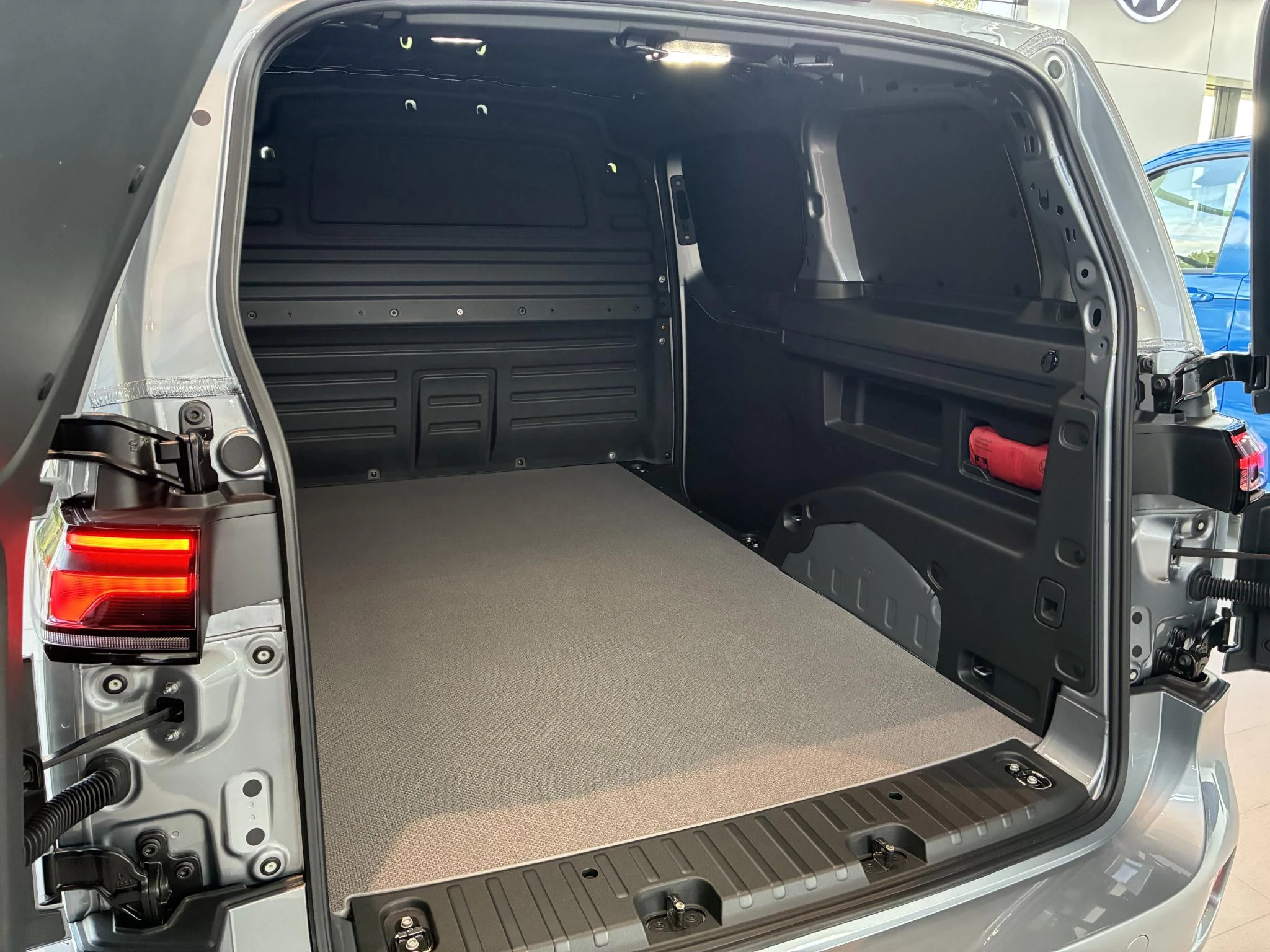 Volkswagen-ID. Buzz Cargo-image-6