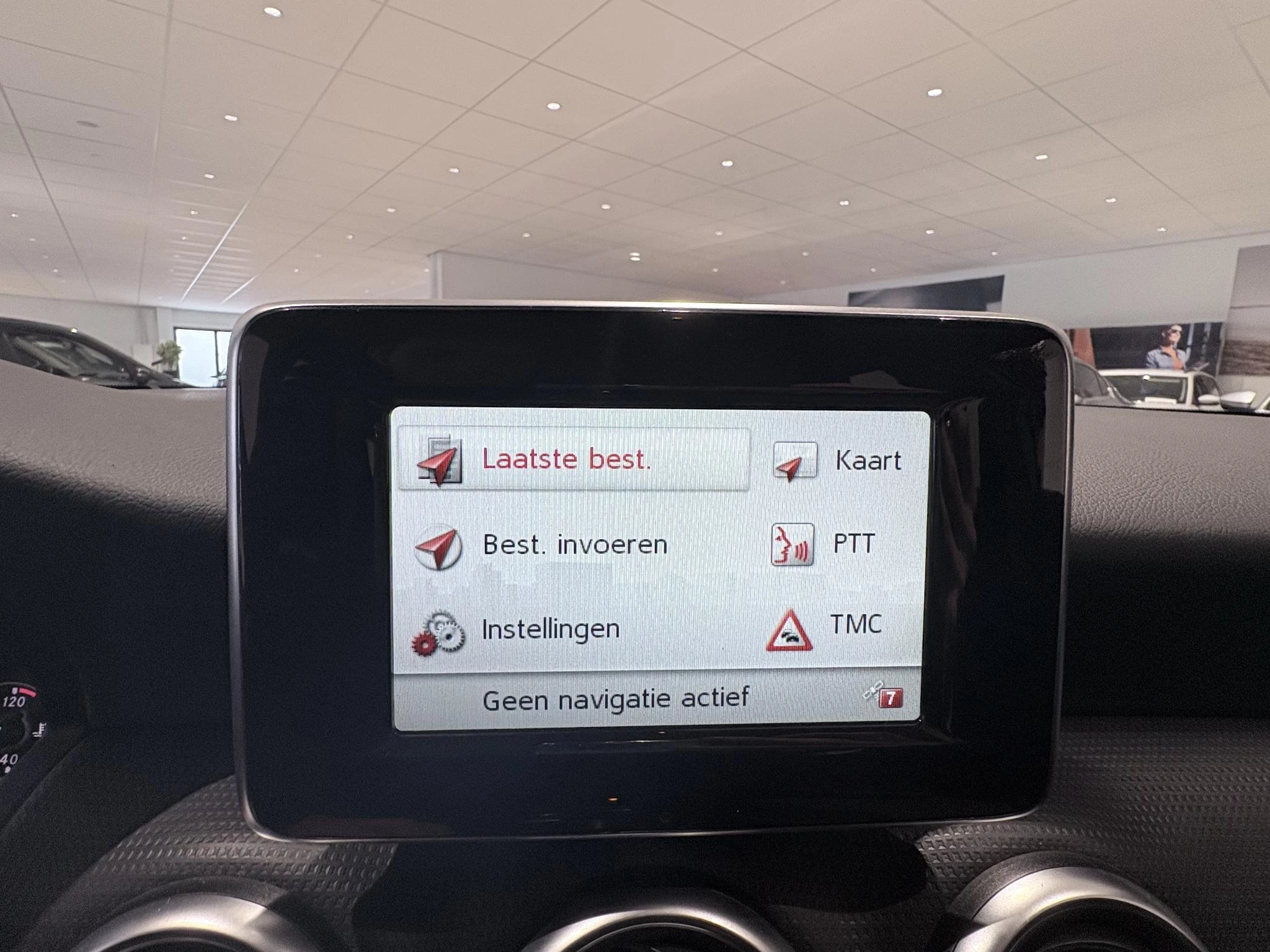 Mercedes-Benz-A-Klasse-image-25