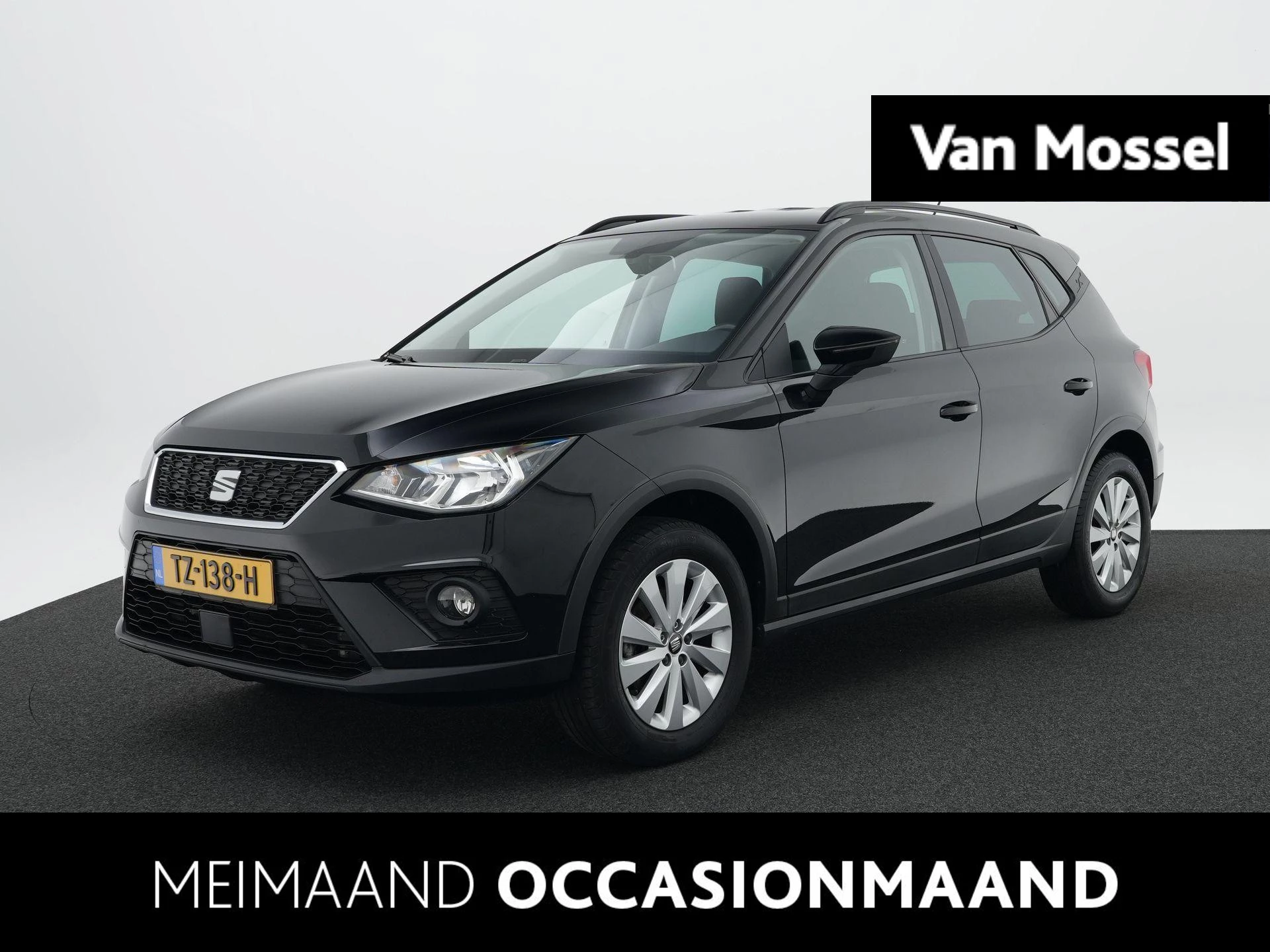 SEAT-Arona-image-0