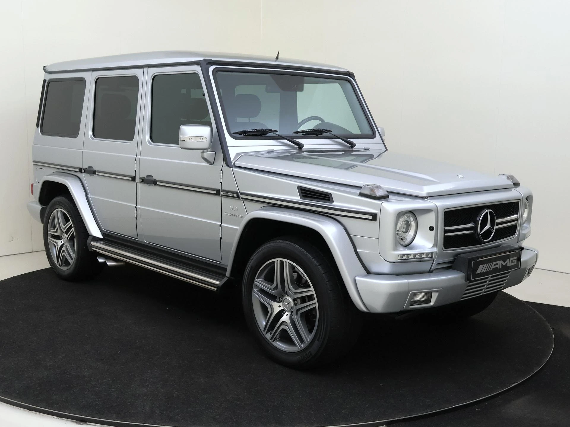 Mercedes-Benz-G-Klasse-image-2
