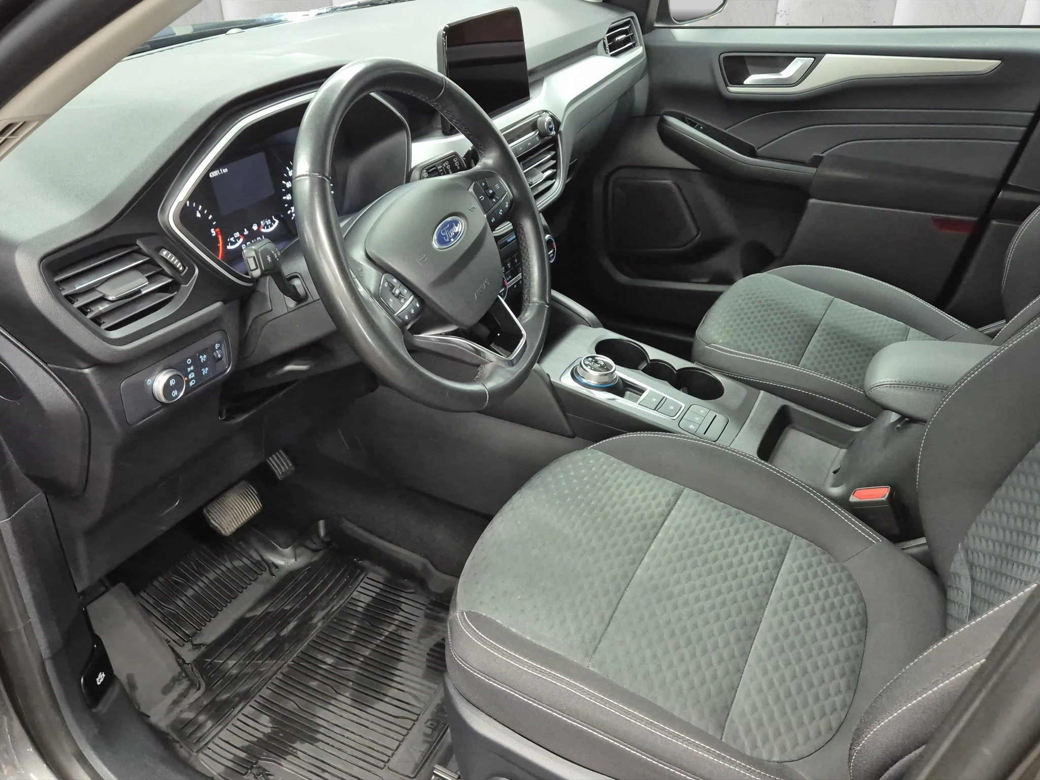 Ford-Kuga-image-9