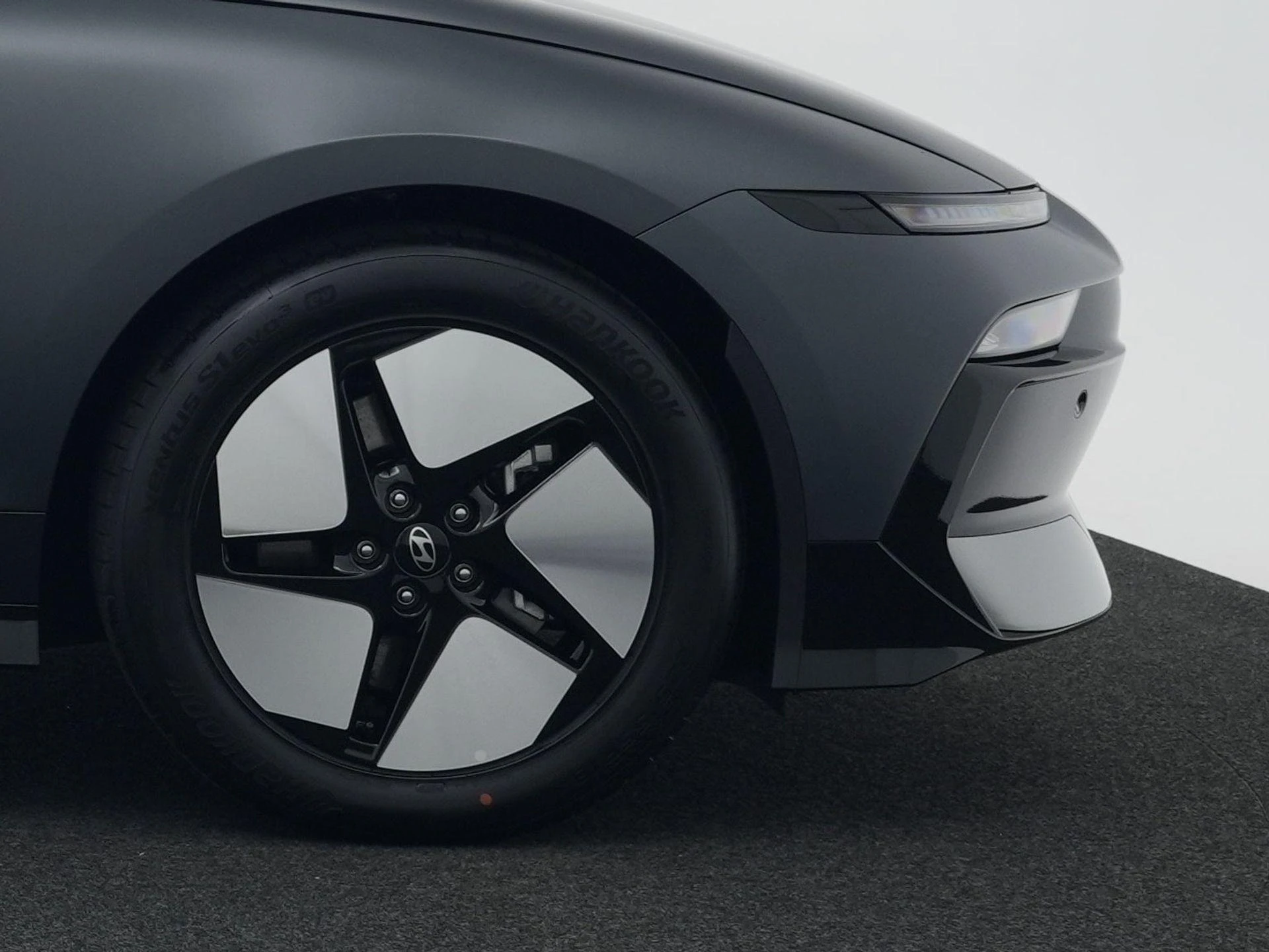 Hyundai-IONIQ 6-image-8