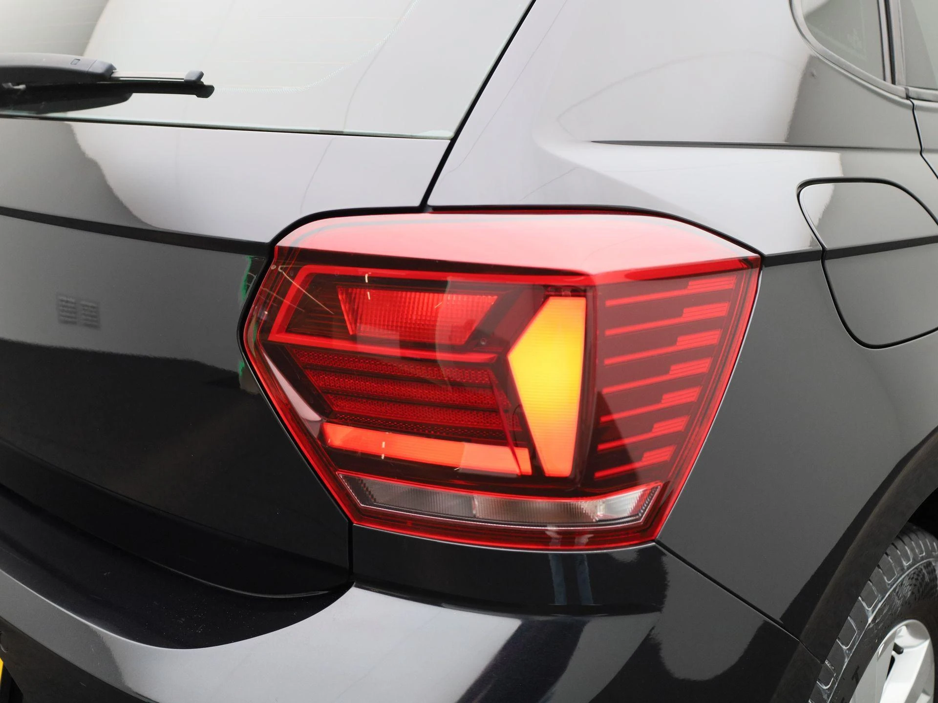 Volkswagen-Polo-image-25